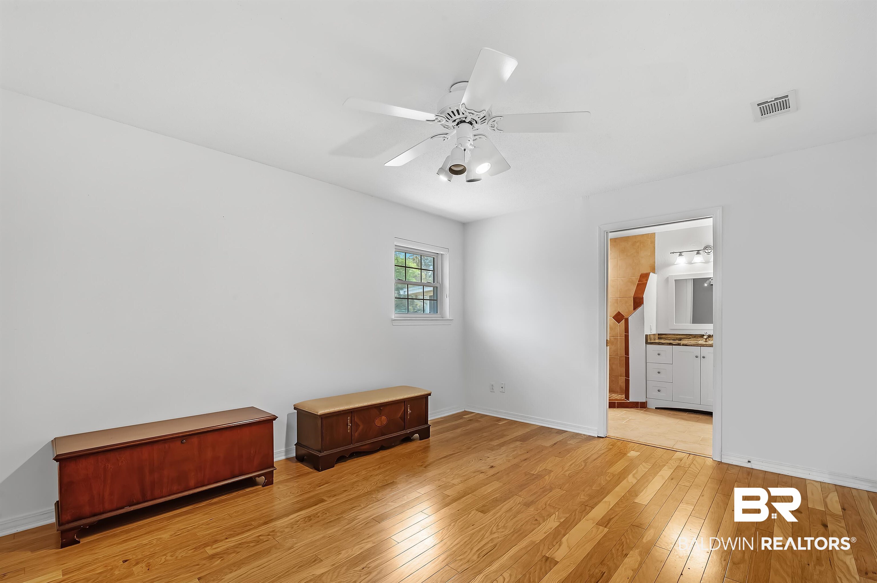 1500 Pineridge Drive