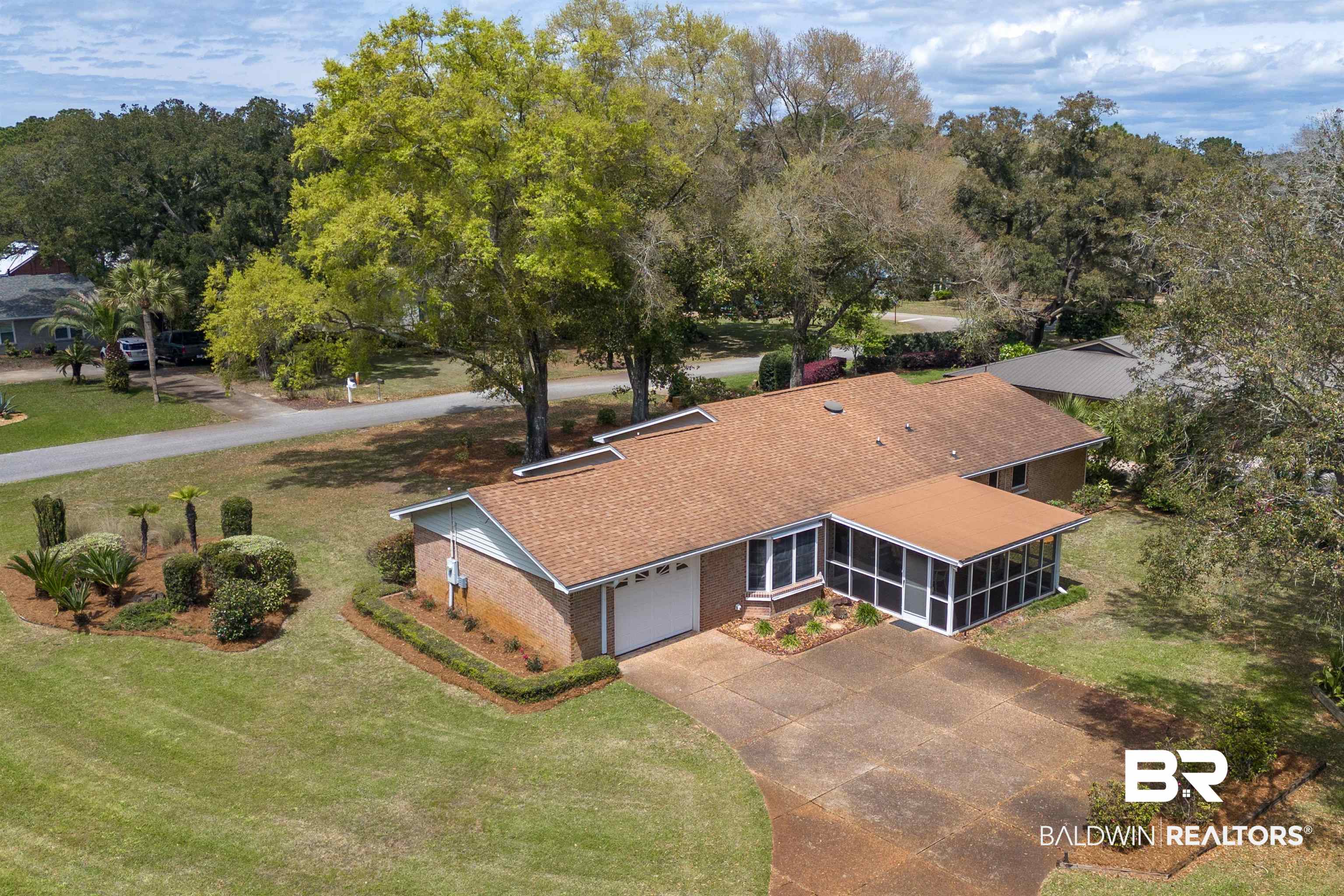 1500 Pineridge Drive