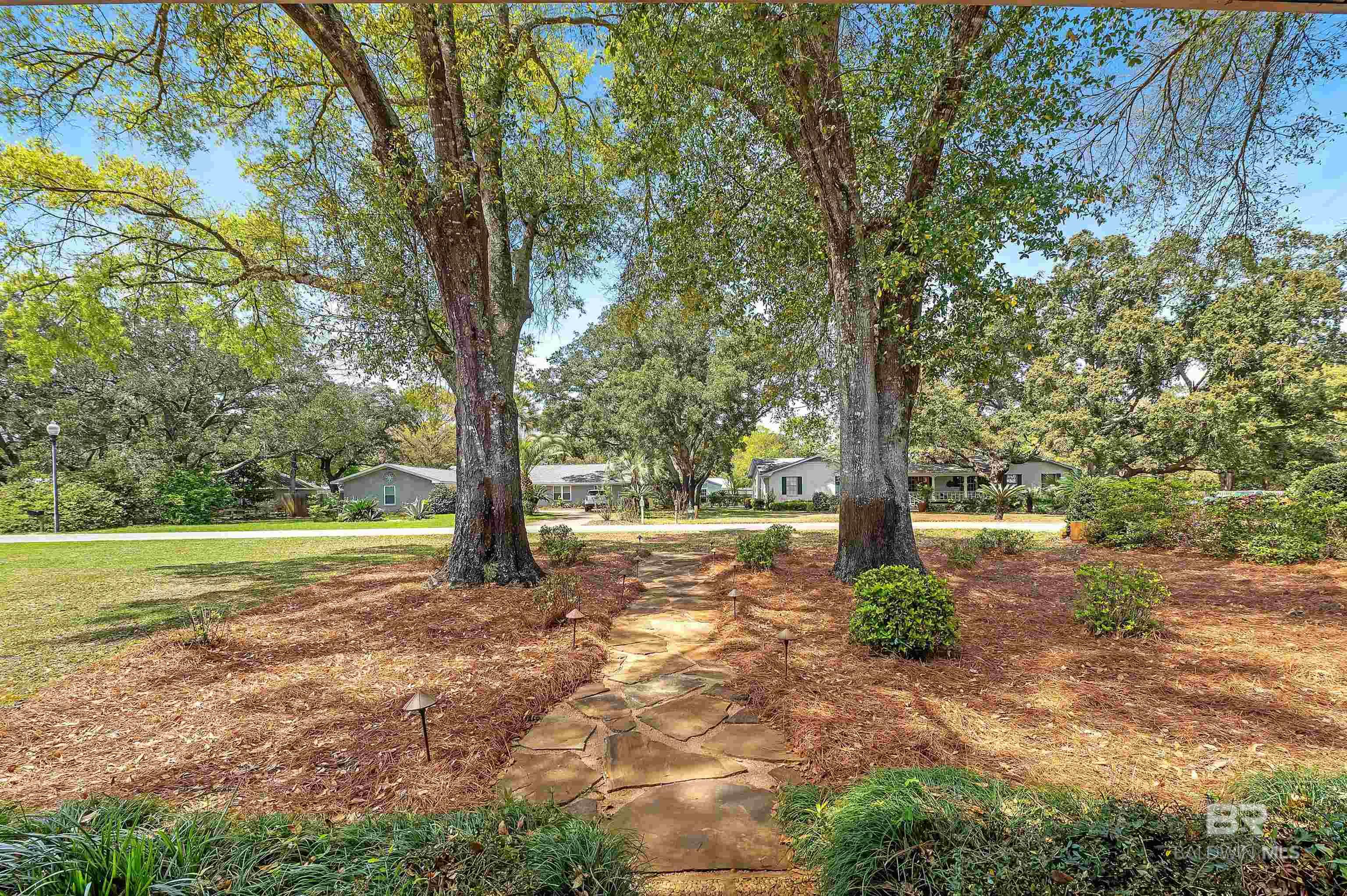 1500 Pineridge Drive