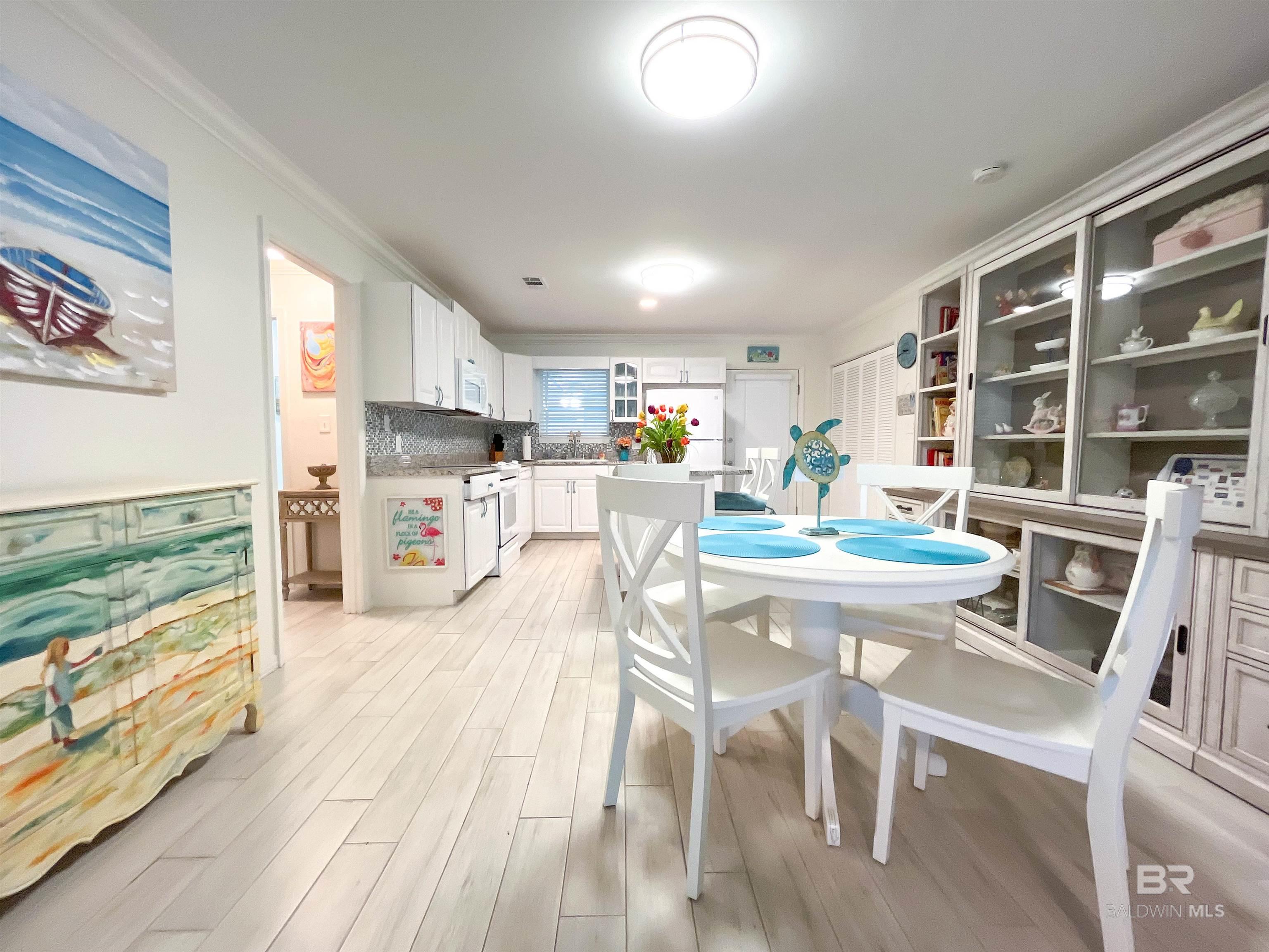 437 W 22nd Avenue
