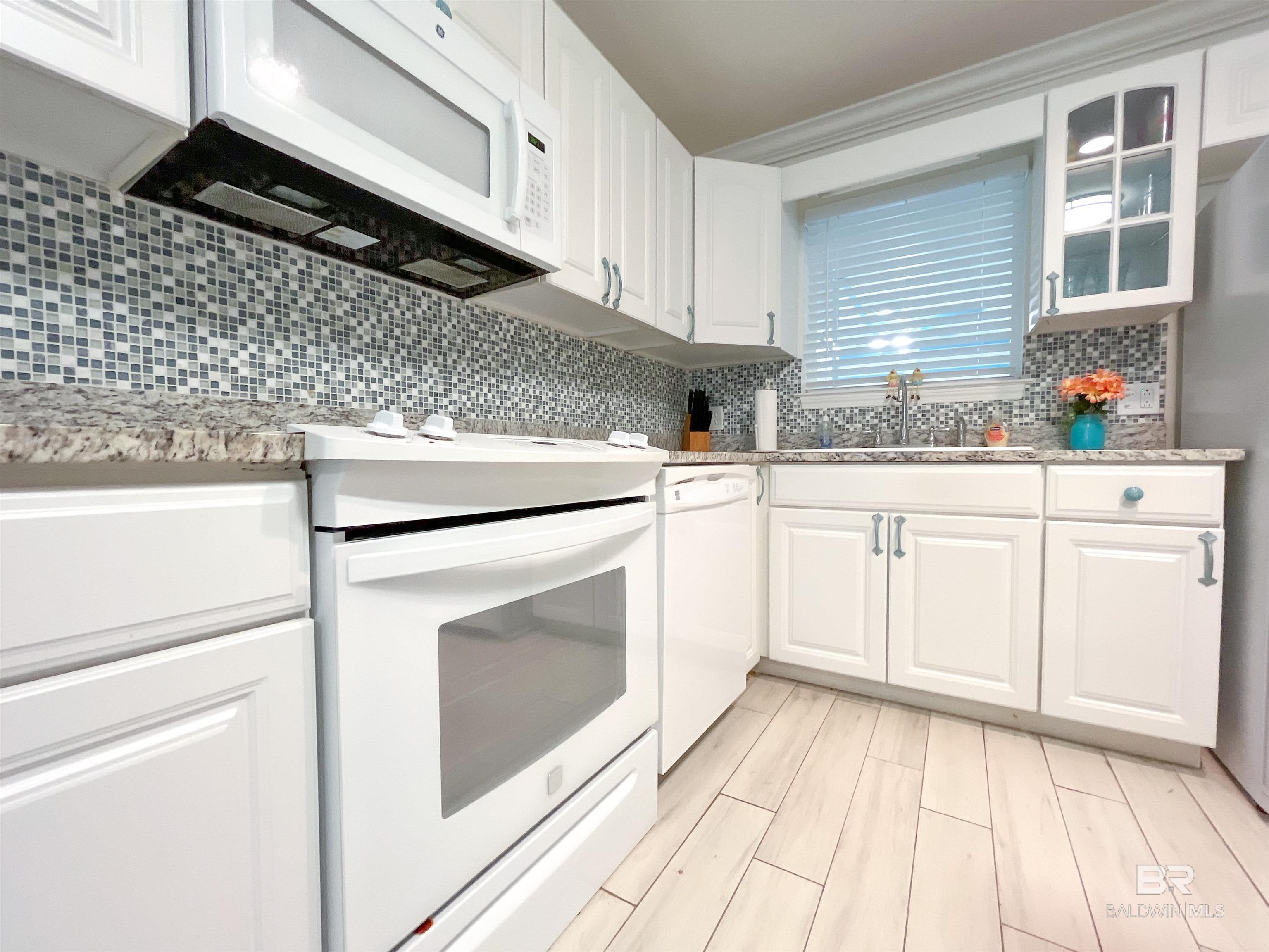 437 W 22nd Avenue