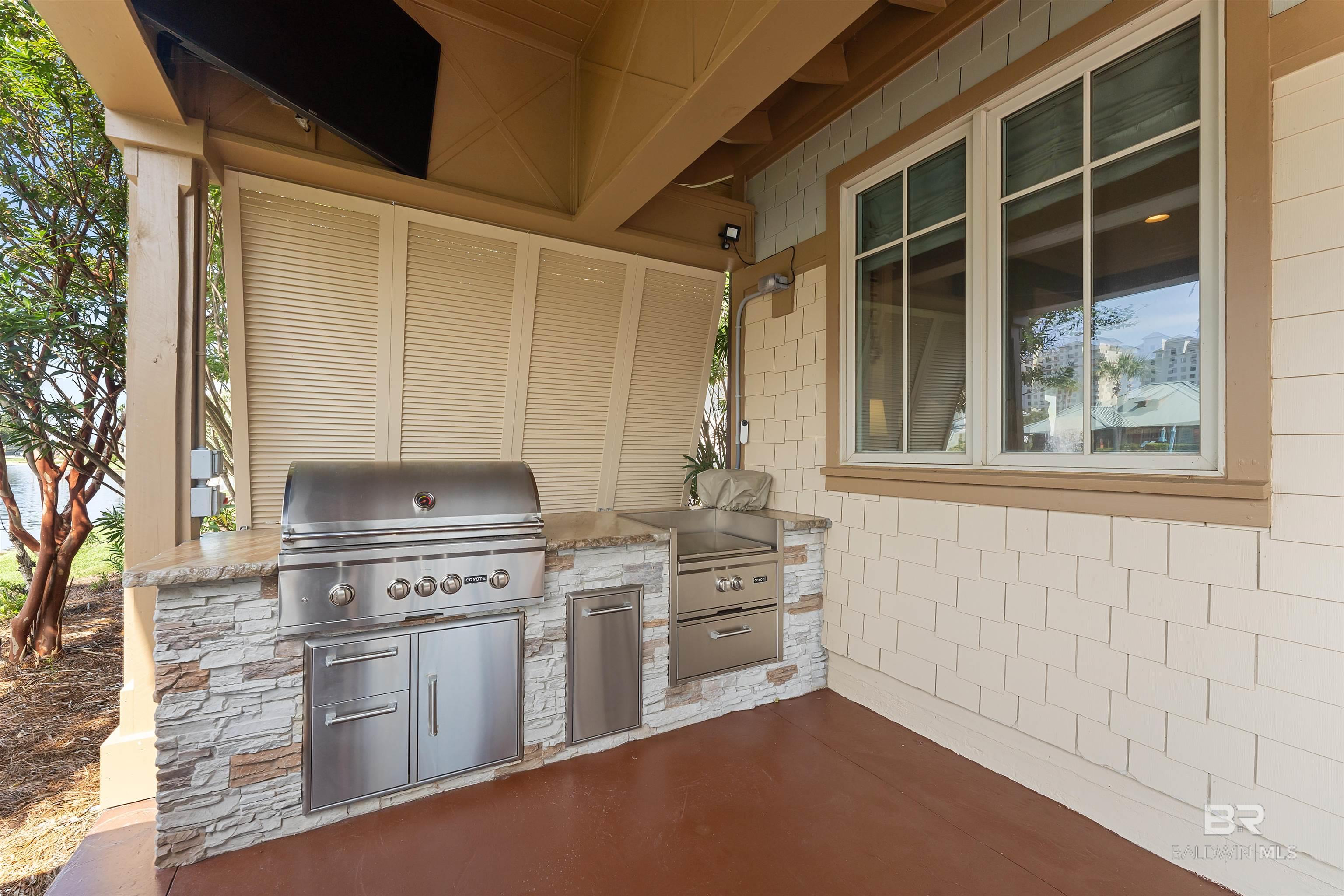 8662 Greenwich Court