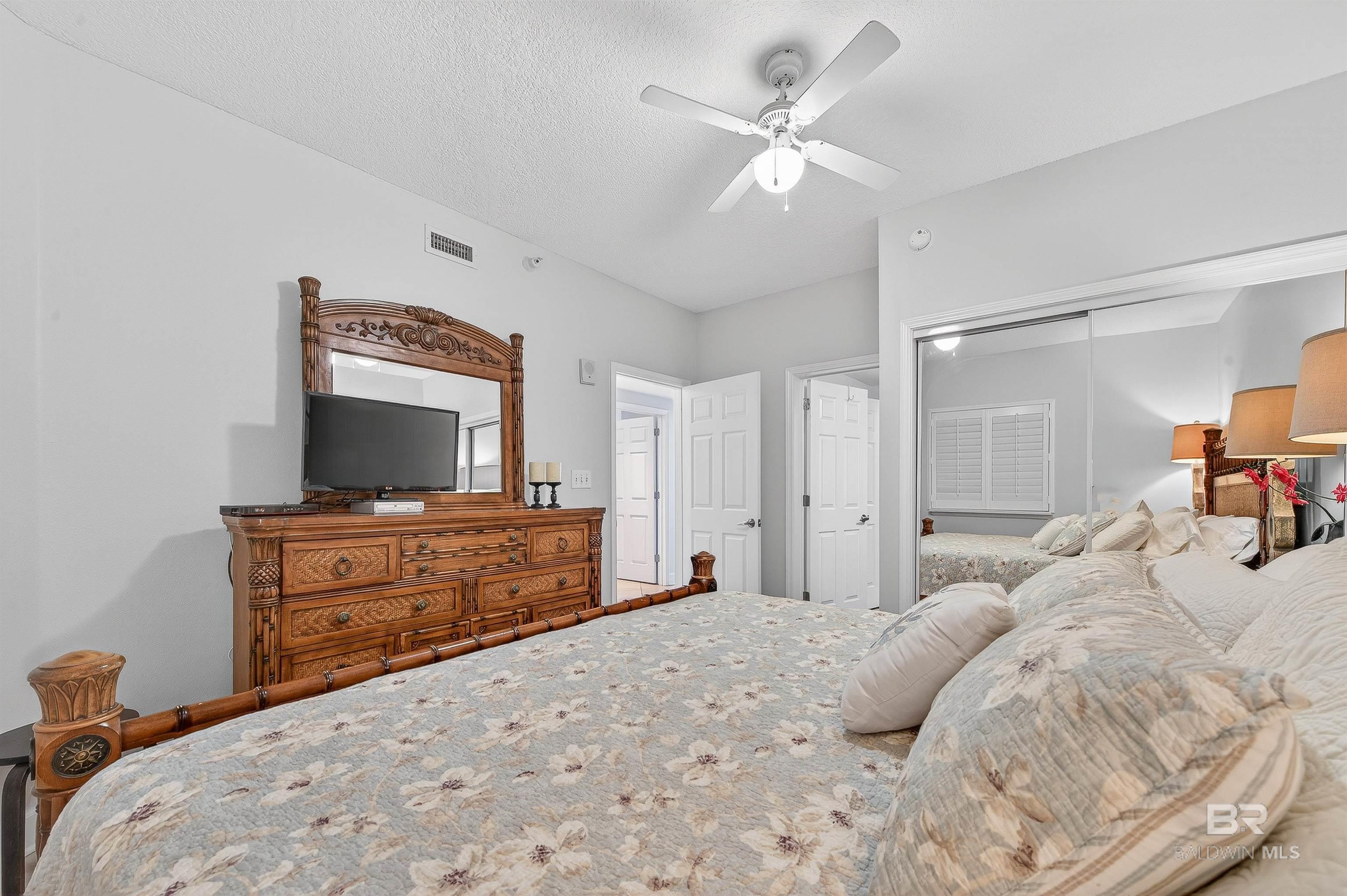 1524 W Beach Boulevard 1407