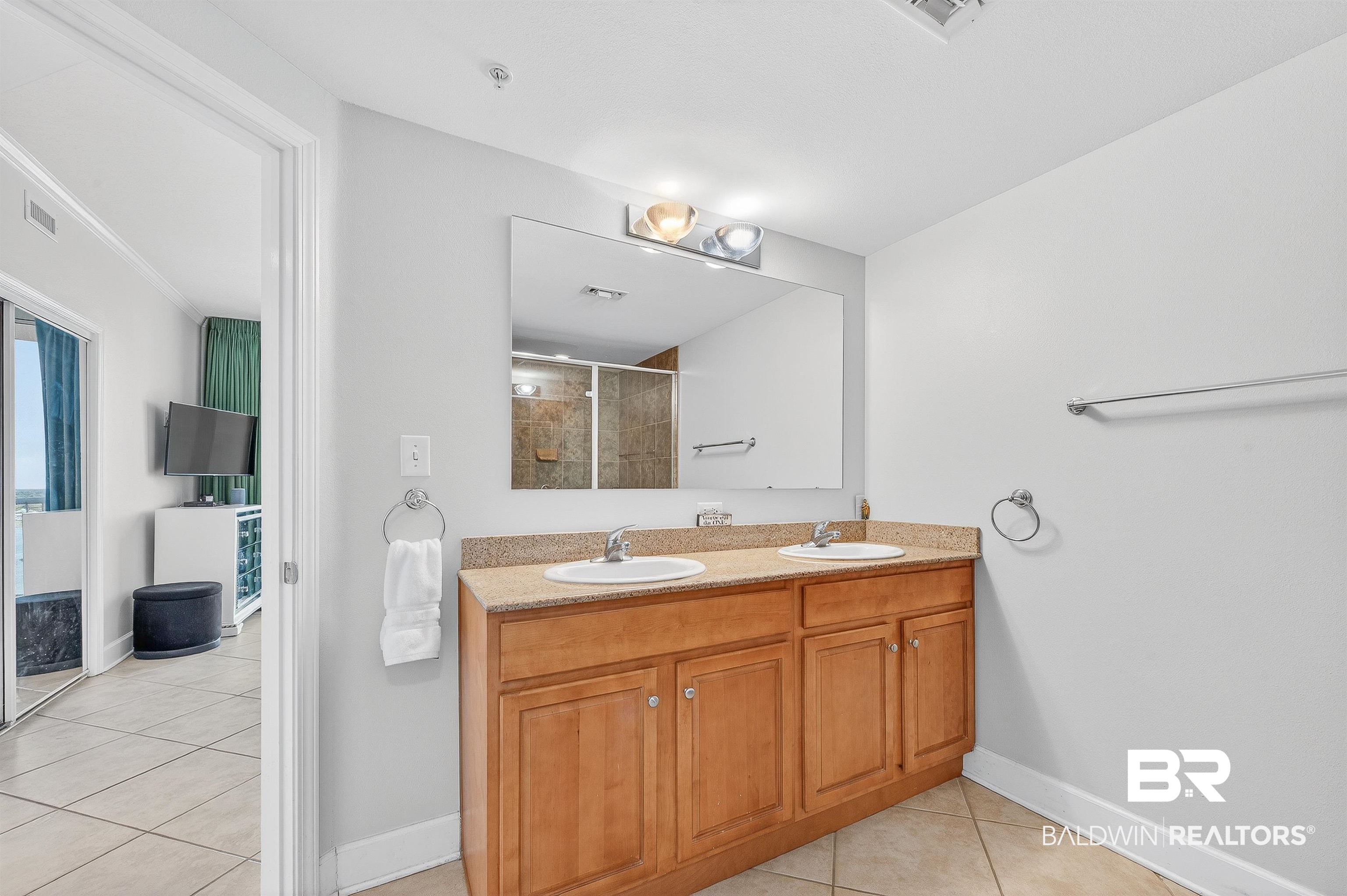 1524 W Beach Boulevard 1407