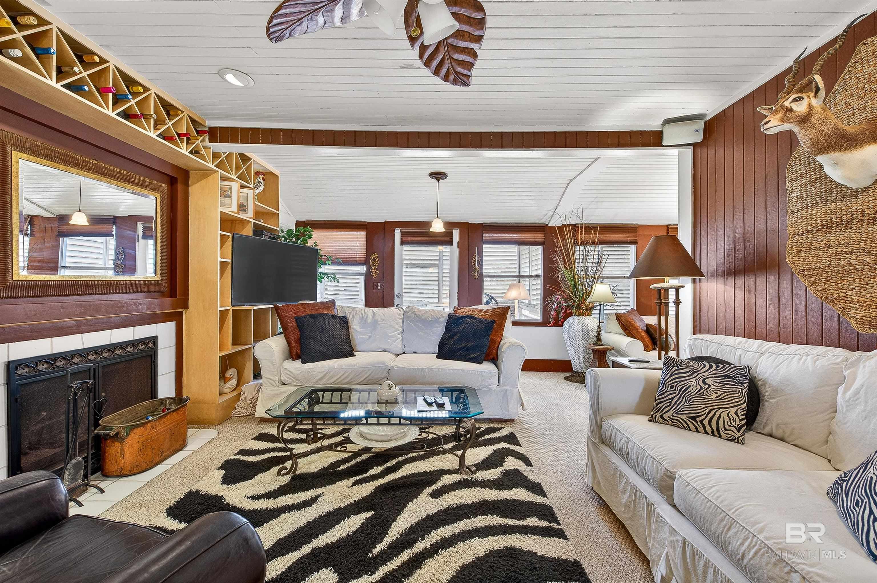 3376 Jefferson Avenue