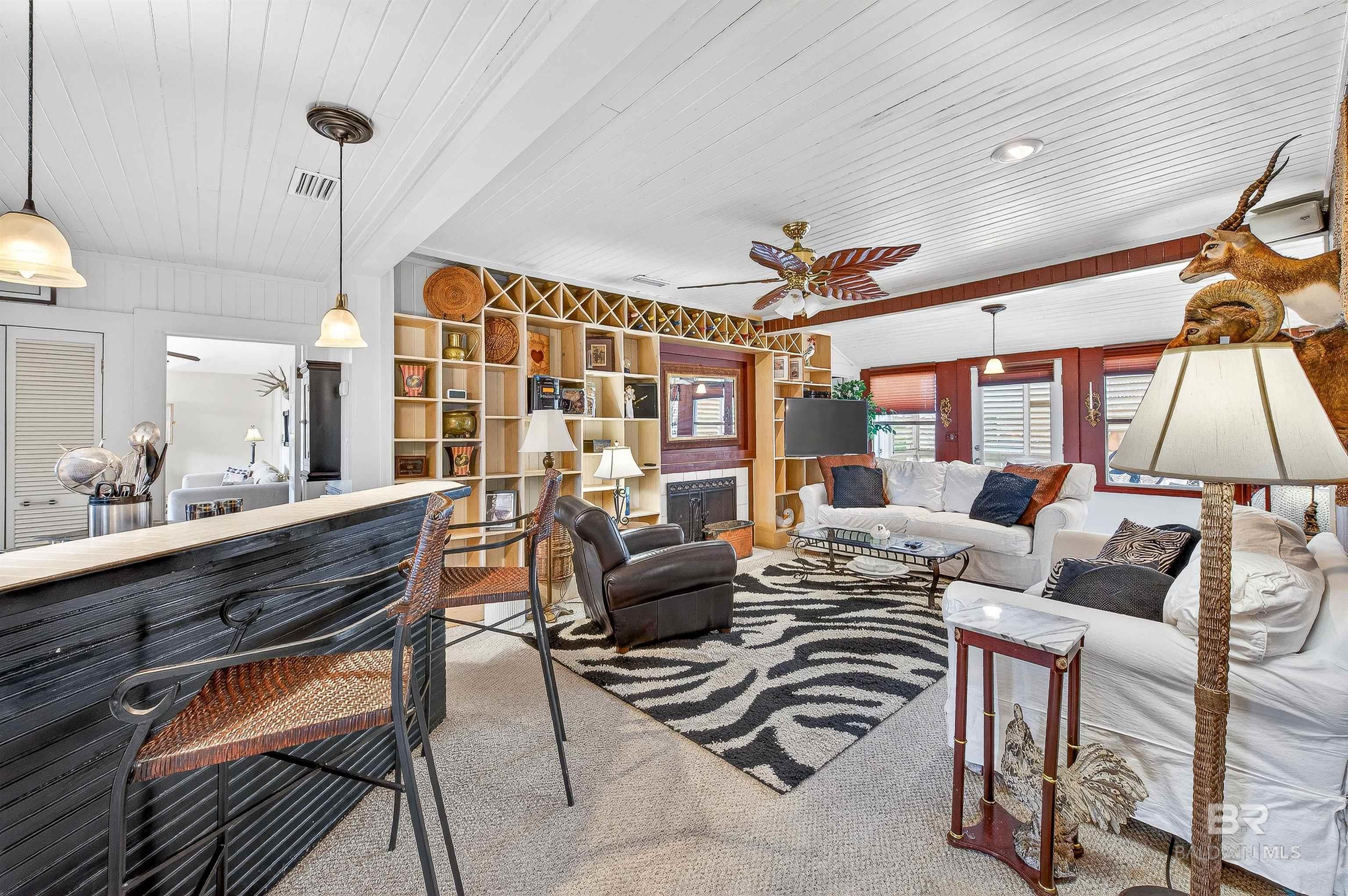 3376 Jefferson Avenue