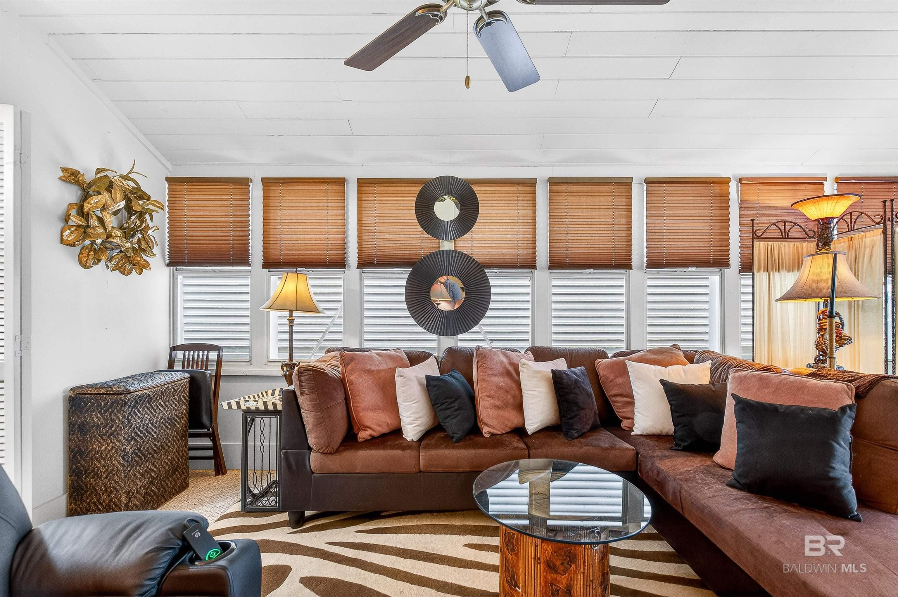 3376 Jefferson Avenue