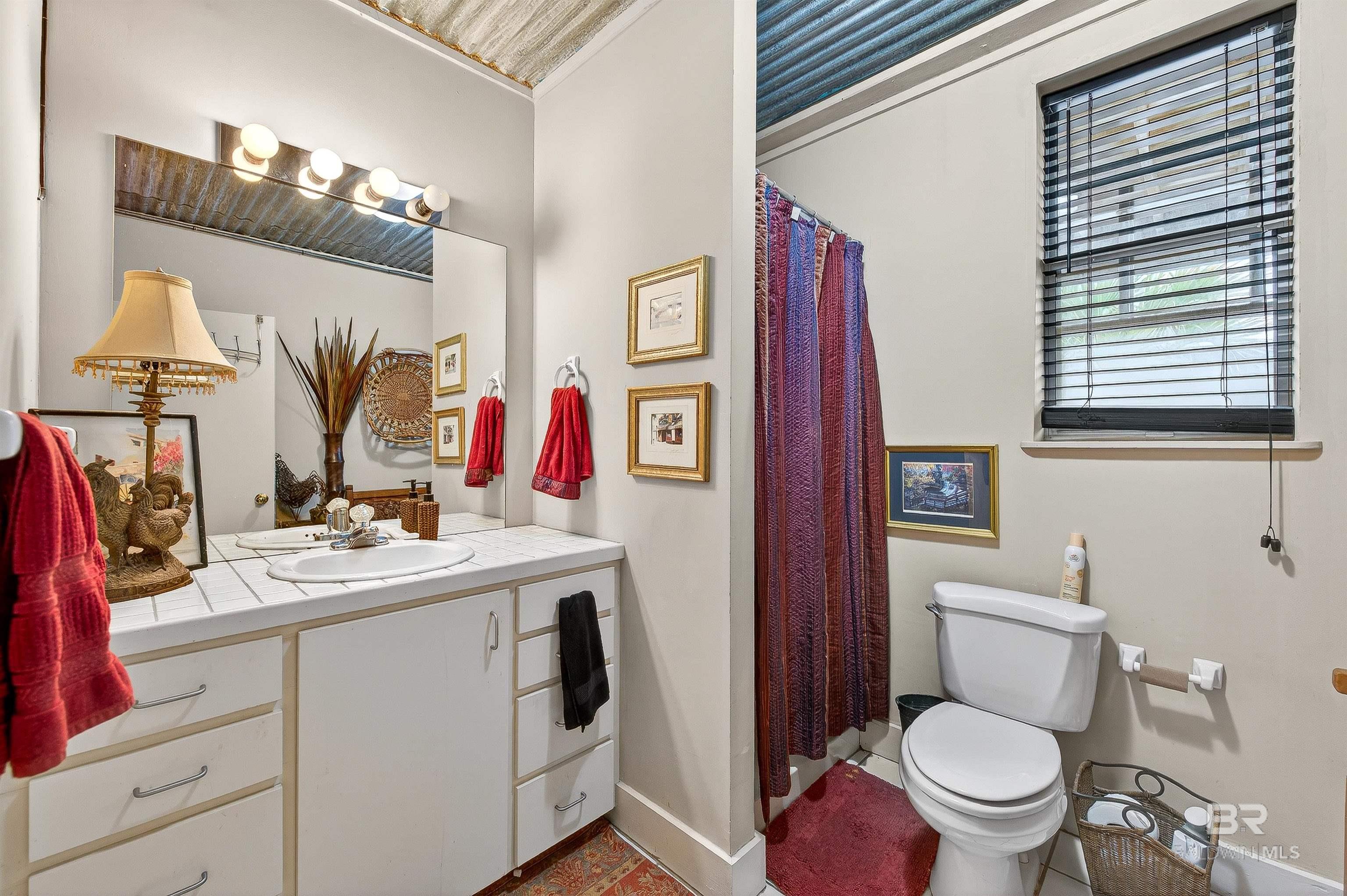 3376 Jefferson Avenue