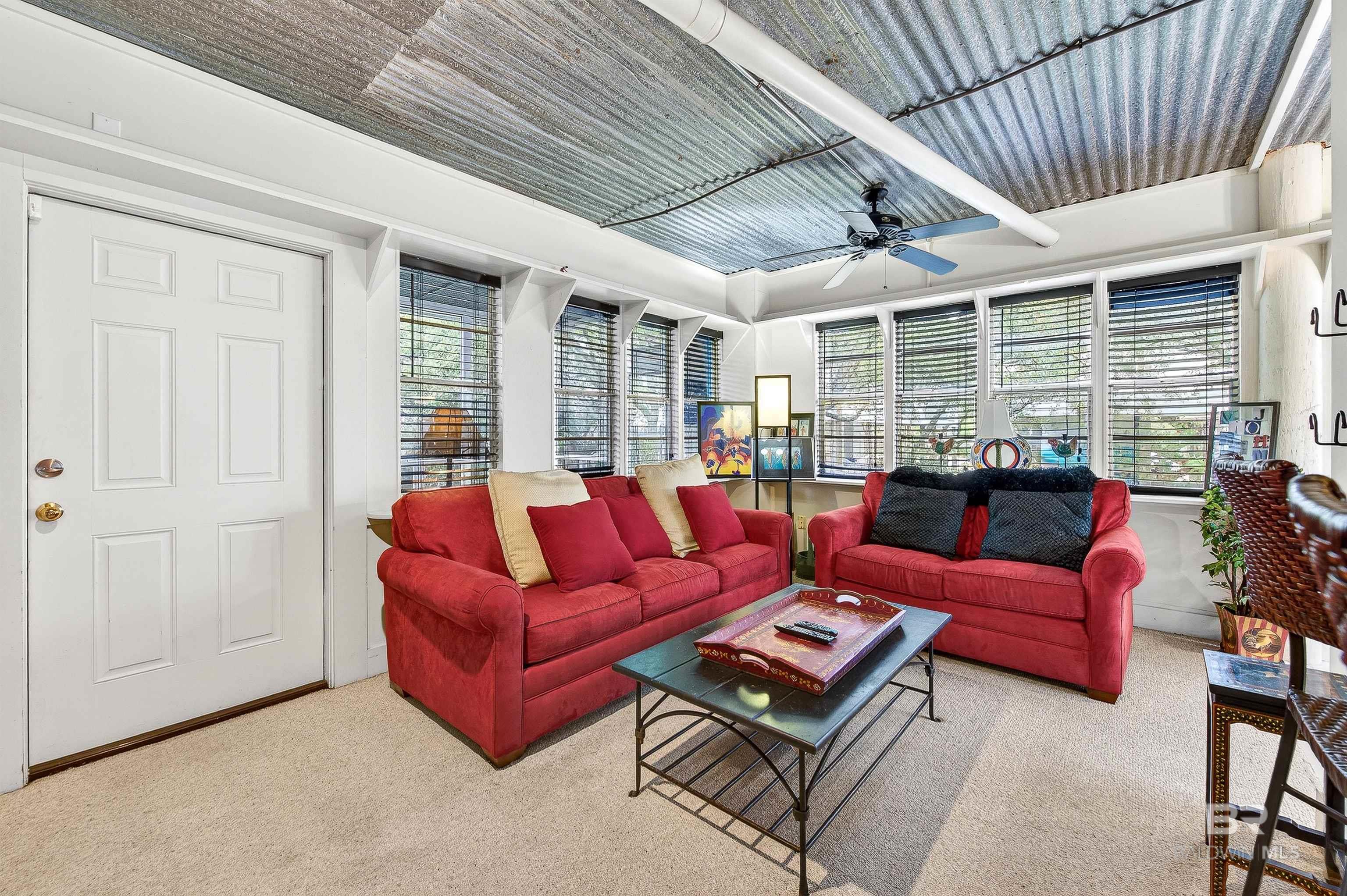 3376 Jefferson Avenue