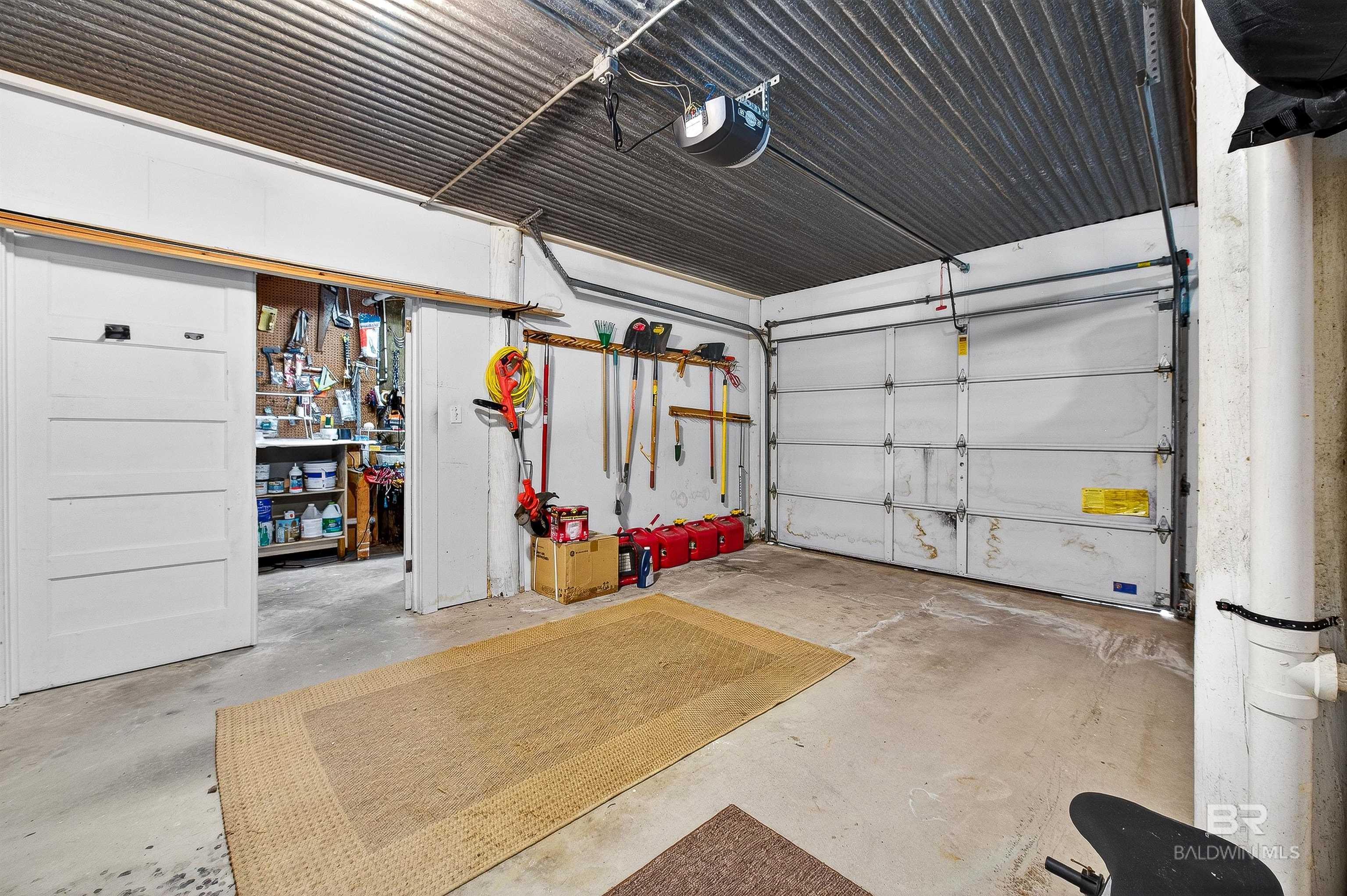 3376 Jefferson Avenue