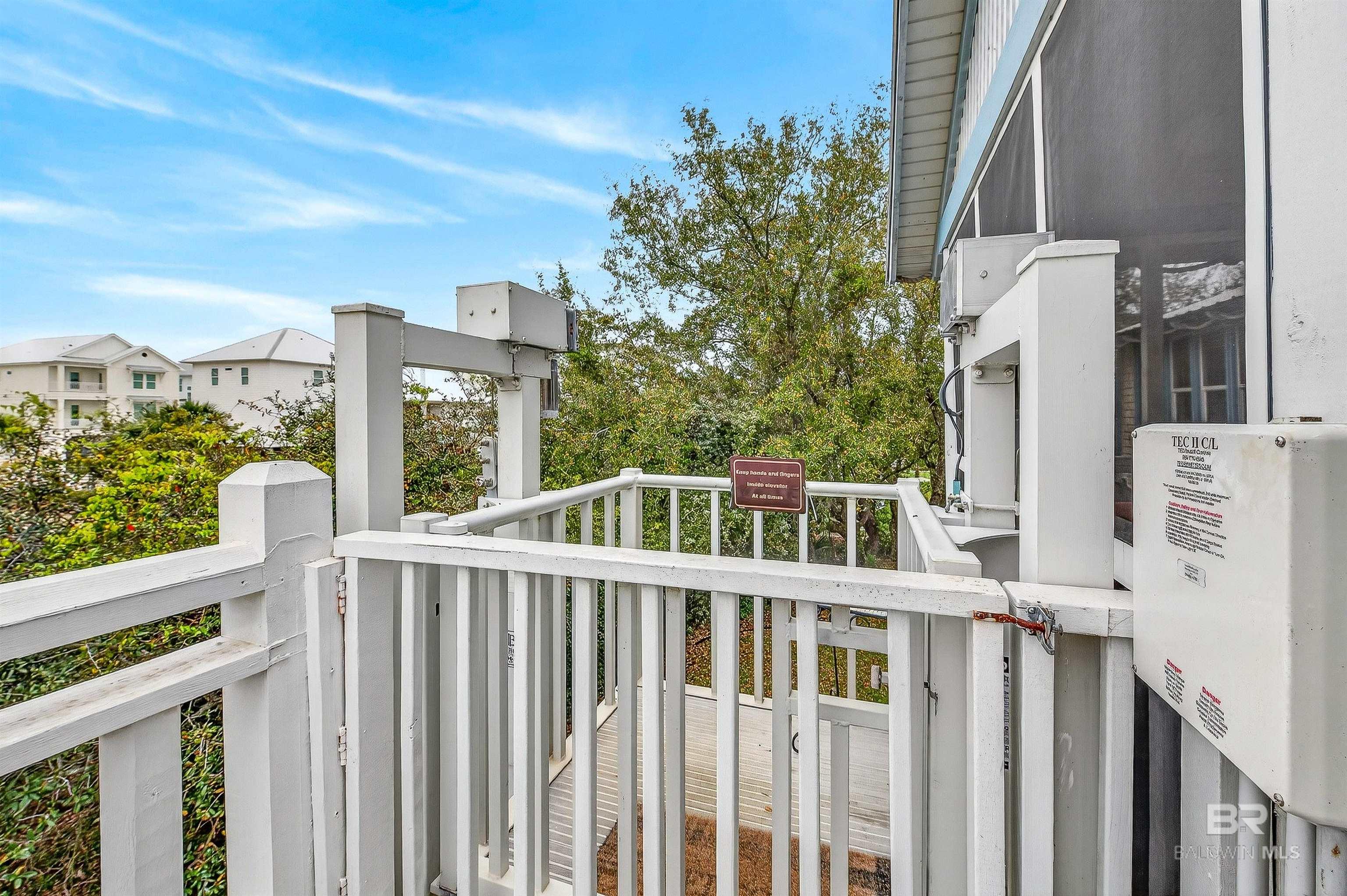 3376 Jefferson Avenue