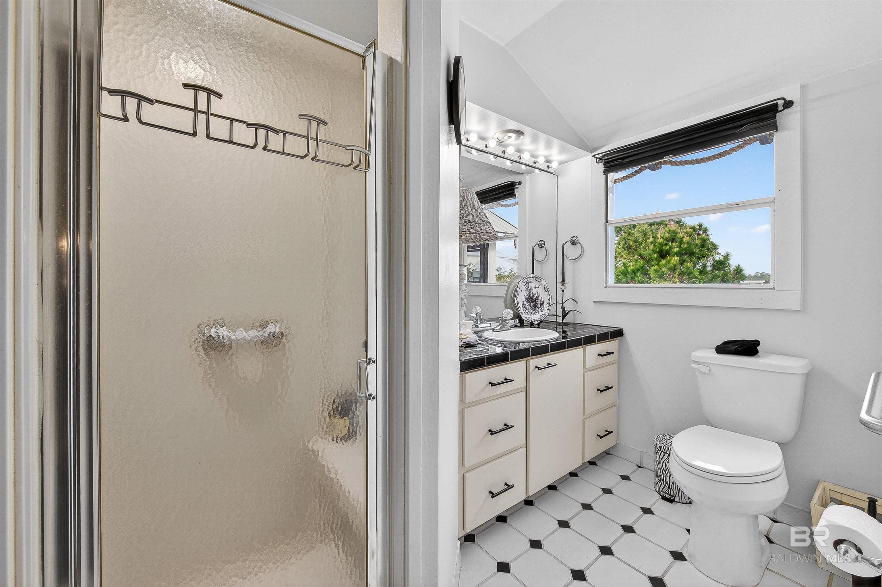 3376 Jefferson Avenue