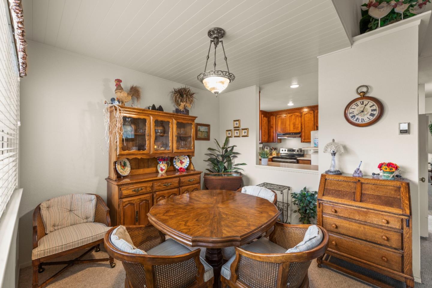 30 W San Joaquin ST 2