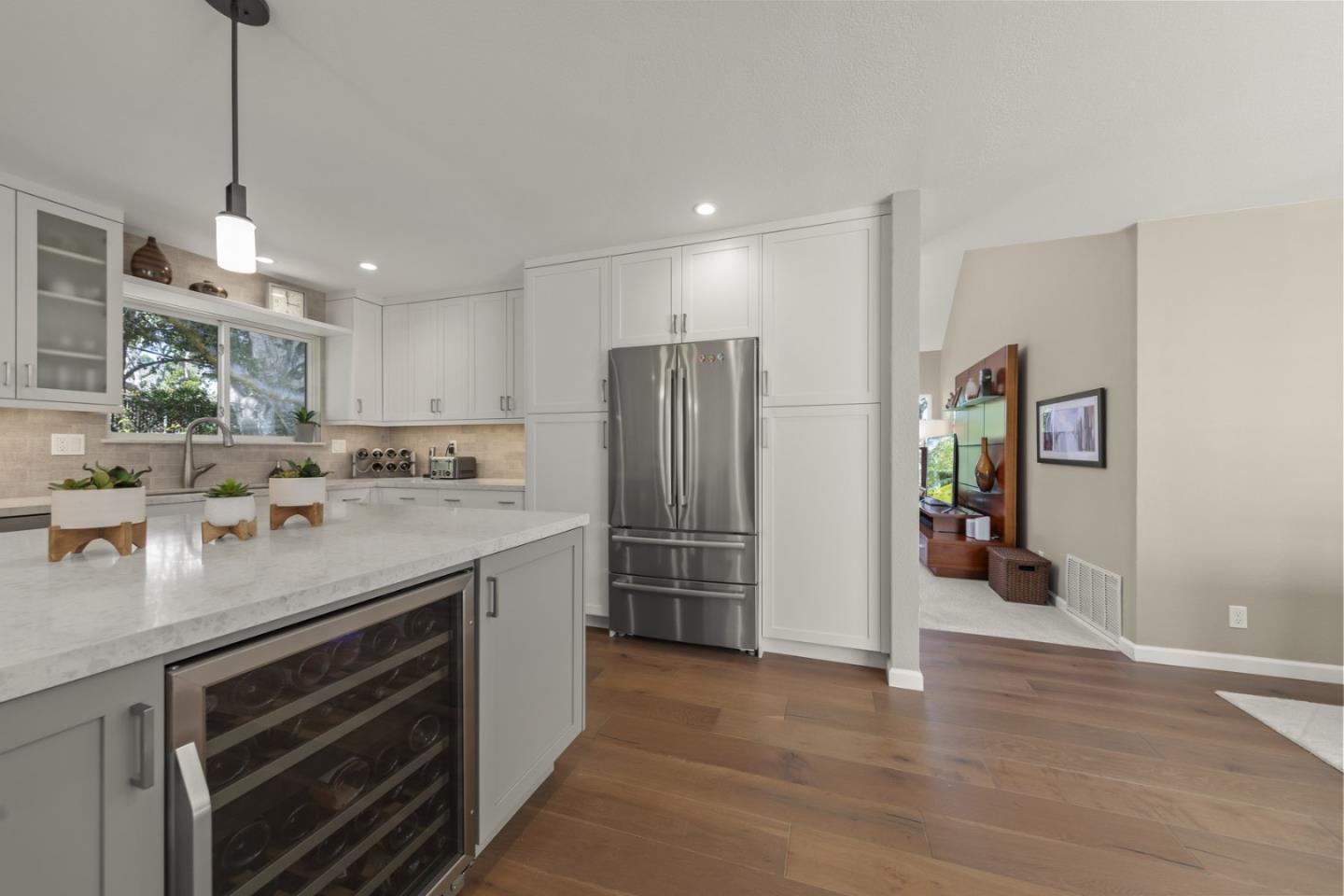 400 Mar Vista DR 5
