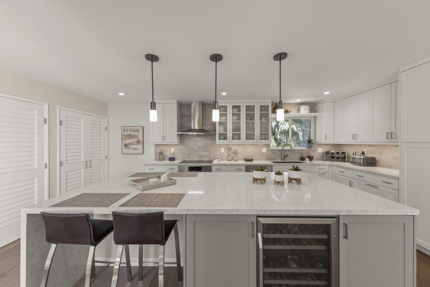 400 Mar Vista DR 5