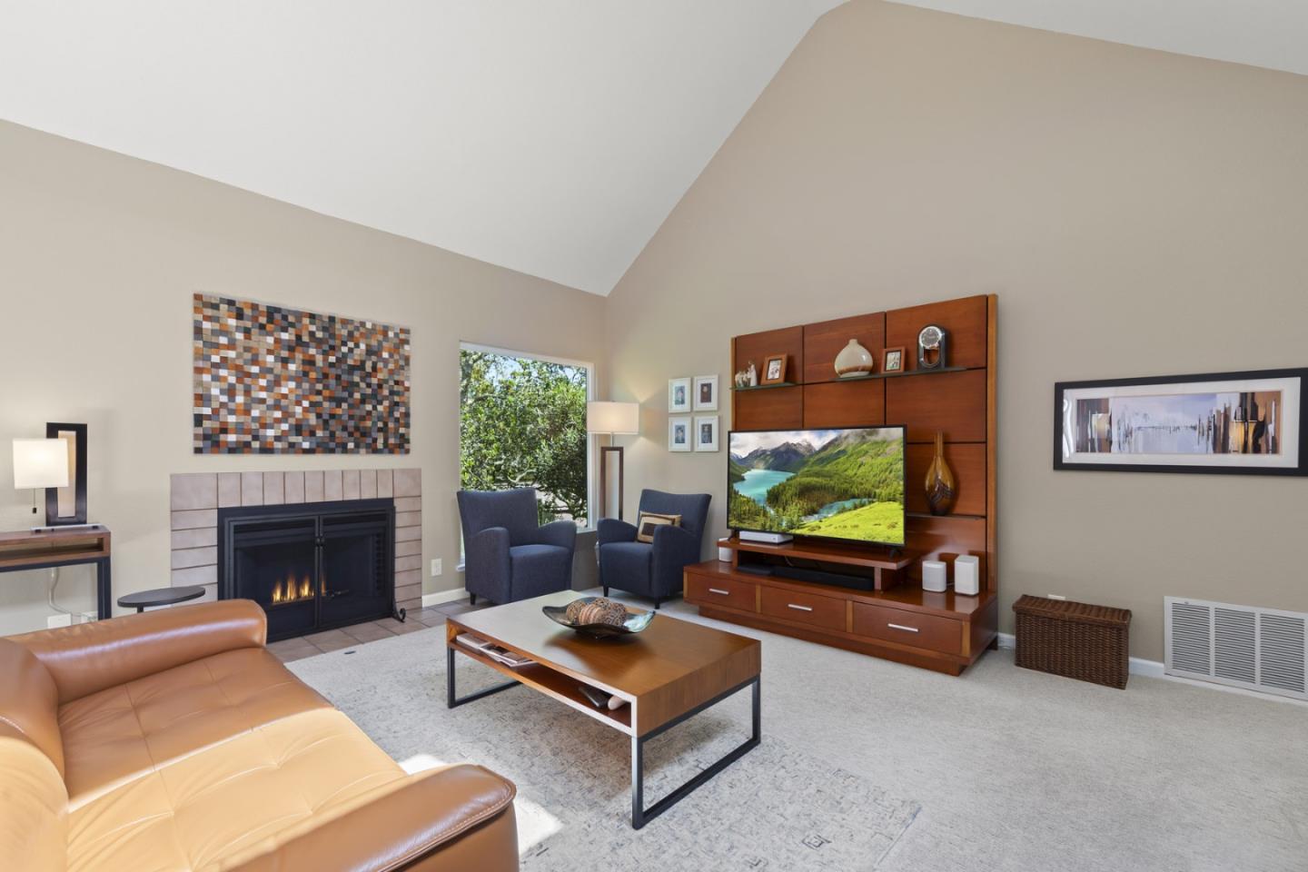 400 Mar Vista DR 5