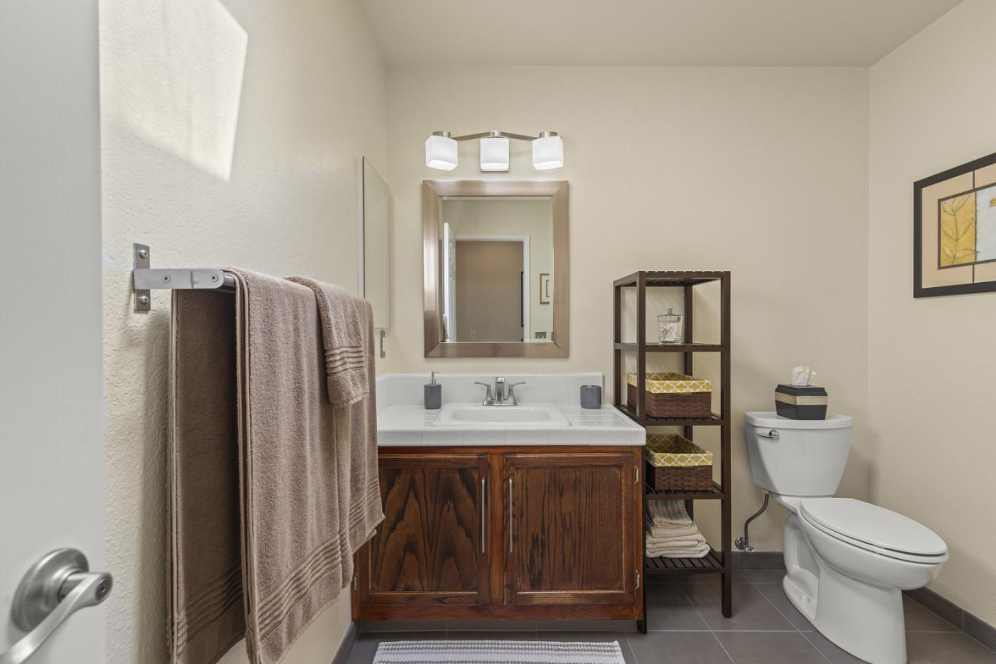 400 Mar Vista DR 5