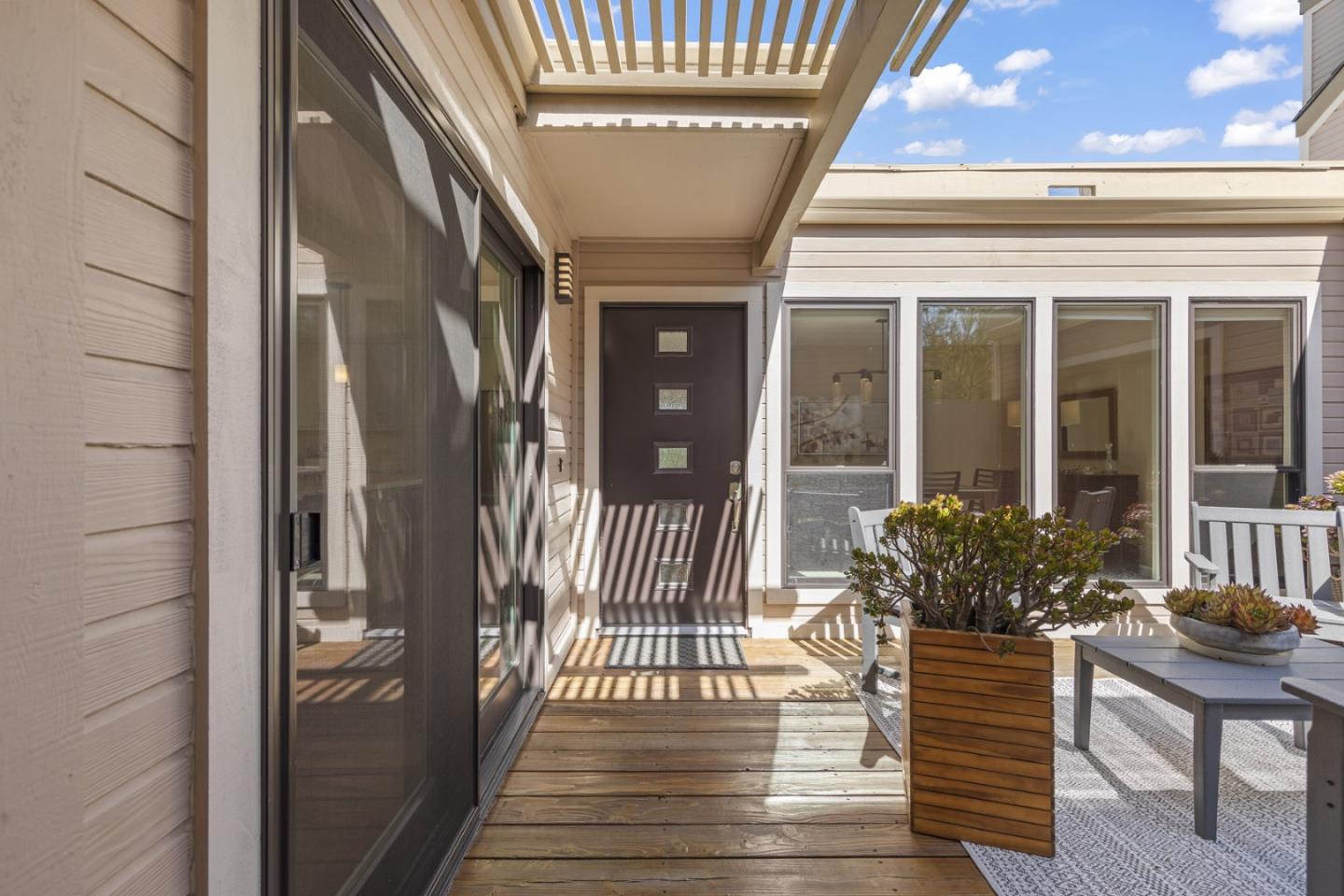 400 Mar Vista DR 5