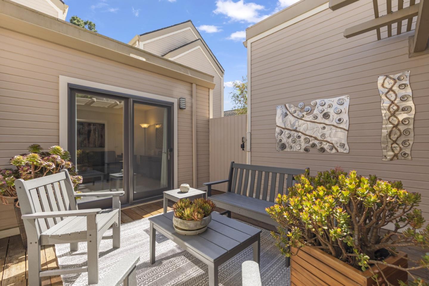 400 Mar Vista DR 5