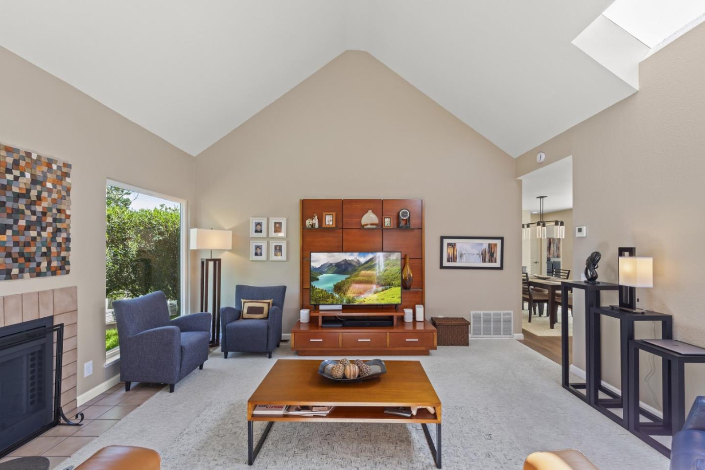 400 Mar Vista DR 5