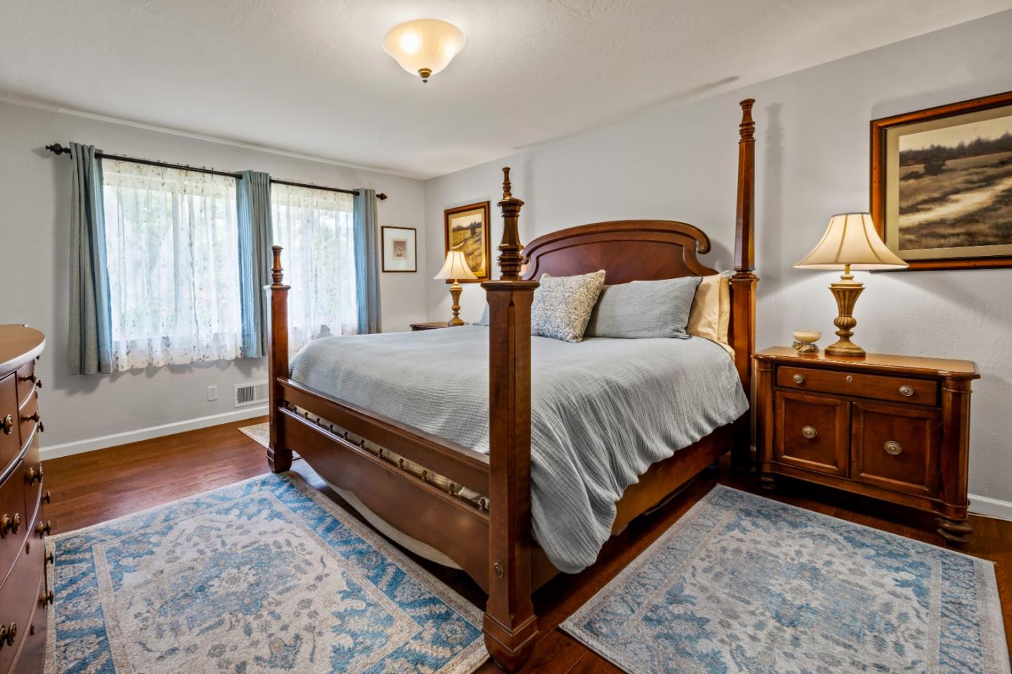 2811 Forest Lodge RD