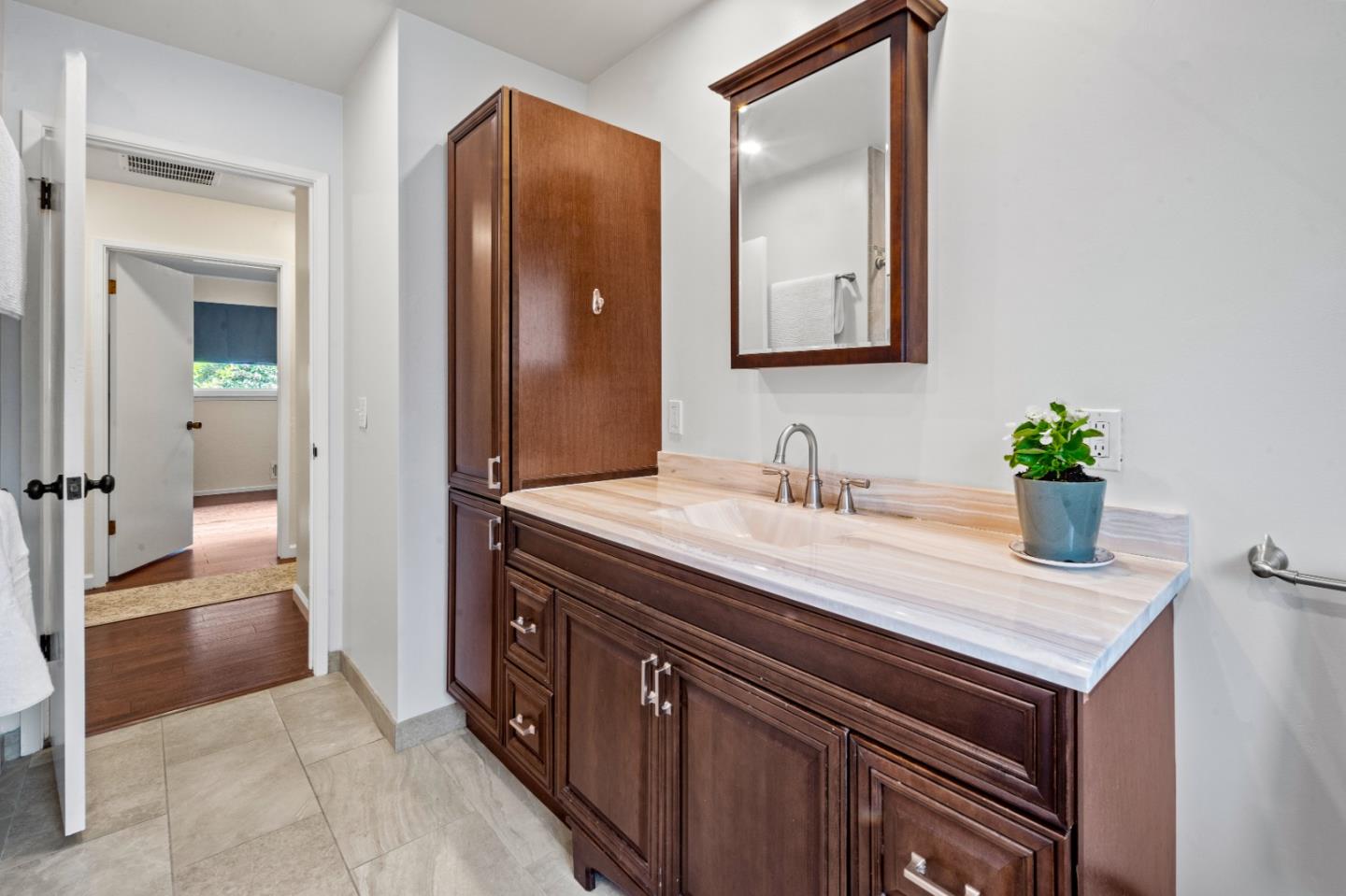 2811 Forest Lodge RD