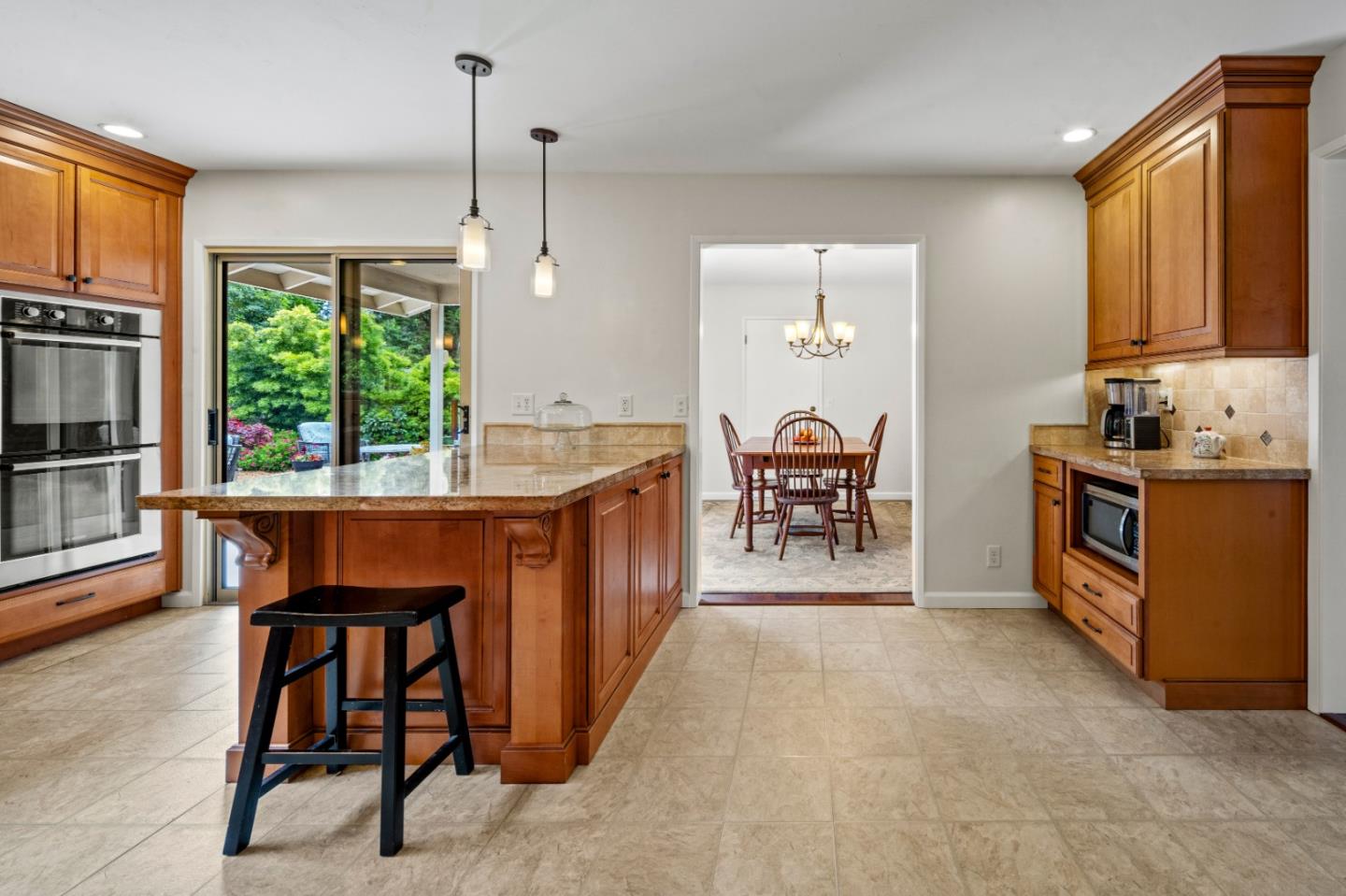 2811 Forest Lodge RD