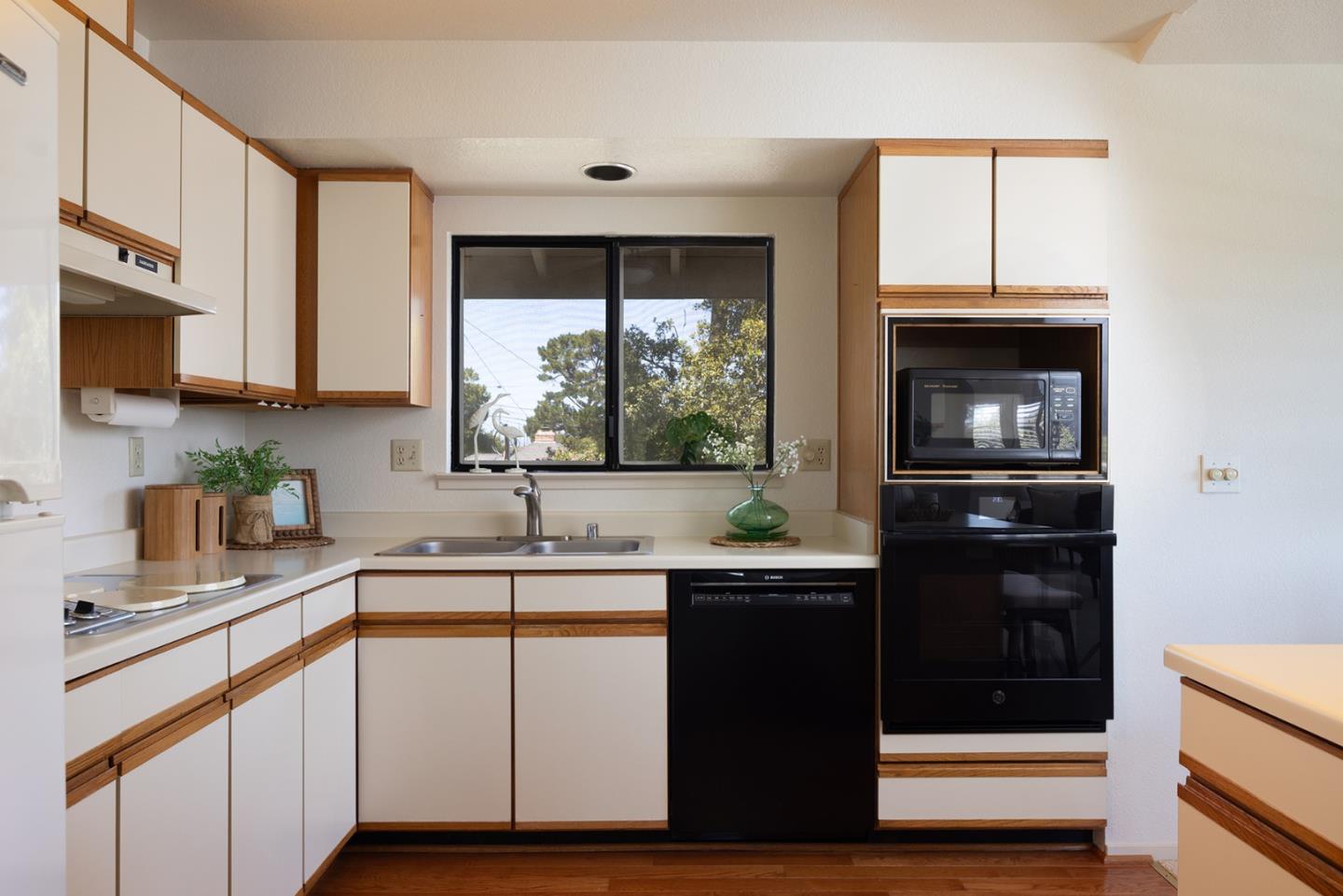 1220 Harrison Street