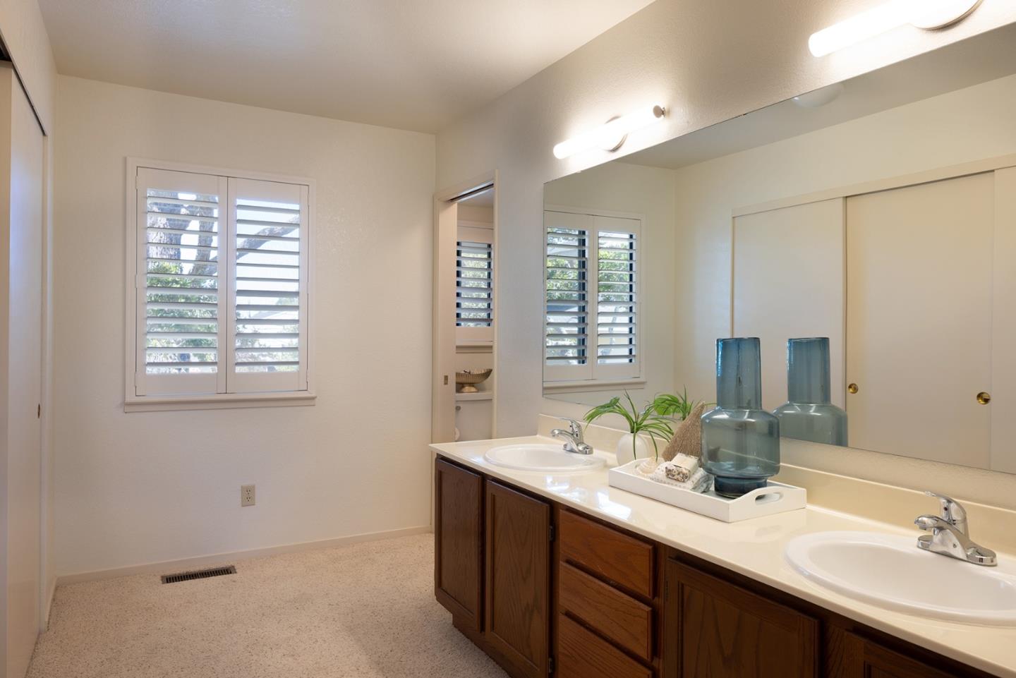 1220 Harrison Street