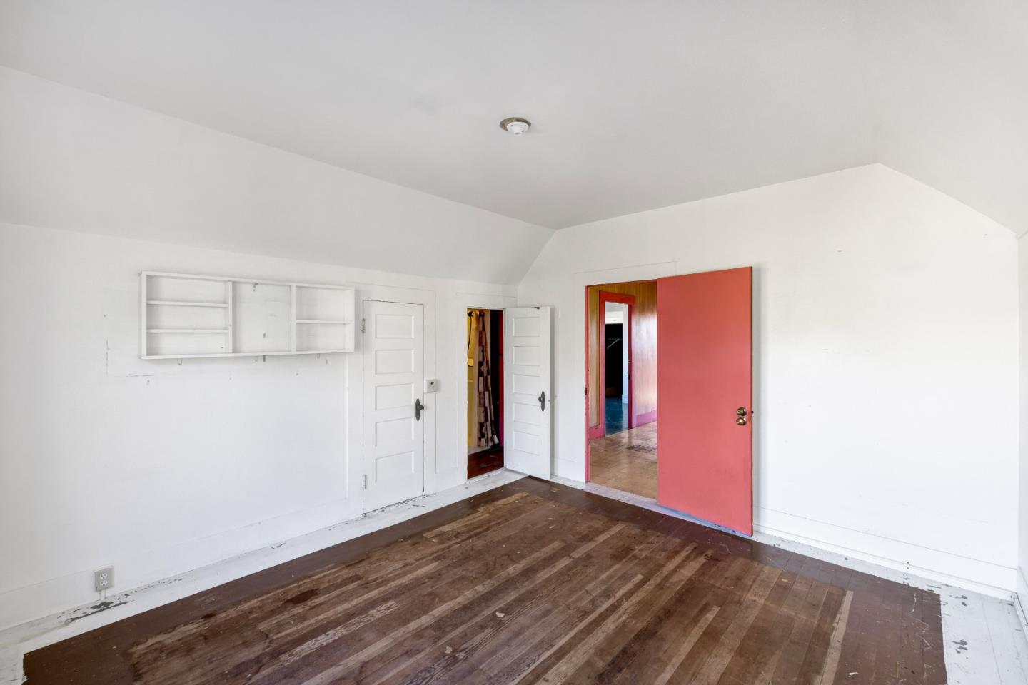 486 VAN BUREN ST