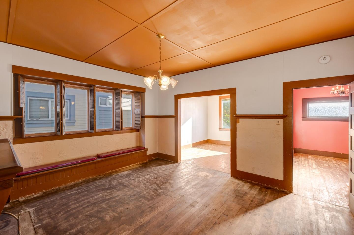 486 VAN BUREN ST