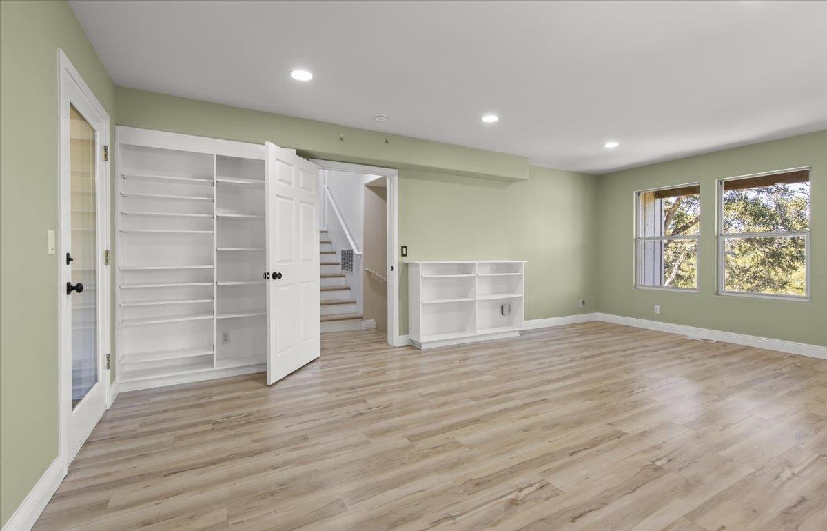 29 Los Encinos Drive