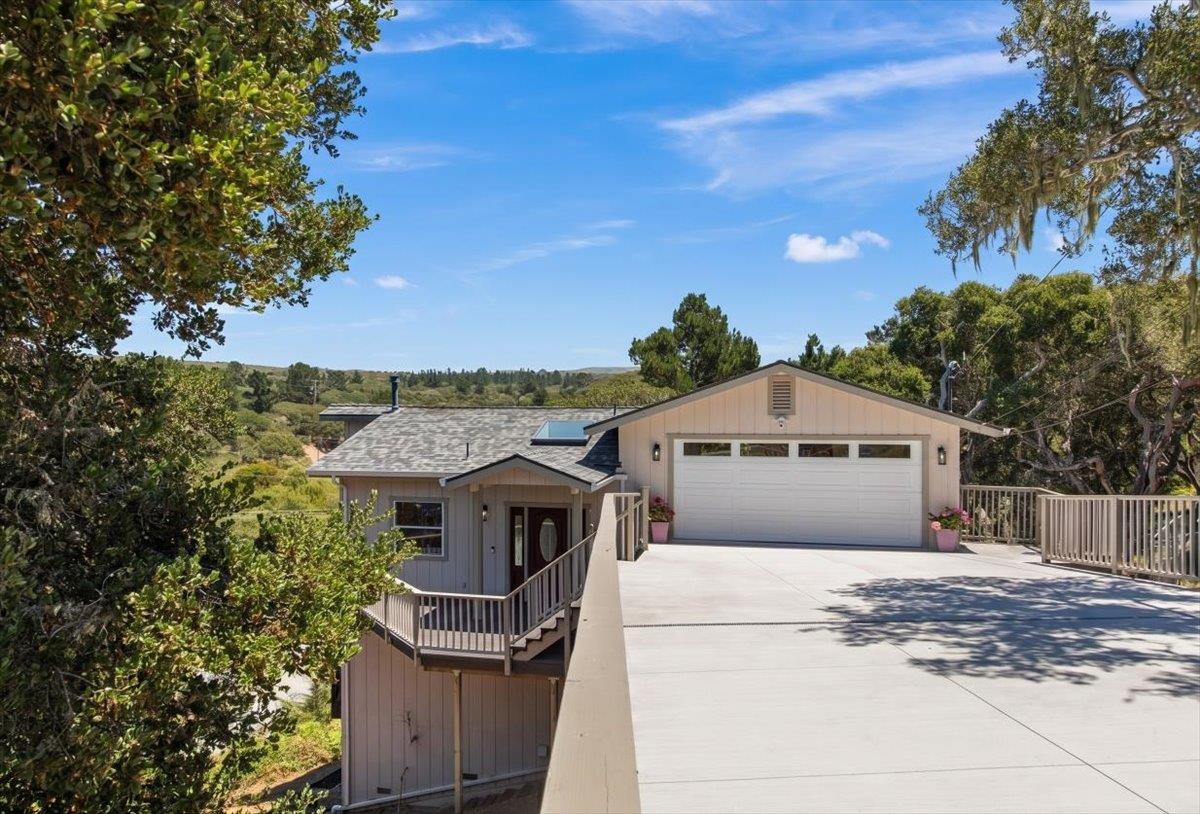 29 Los Encinos Drive