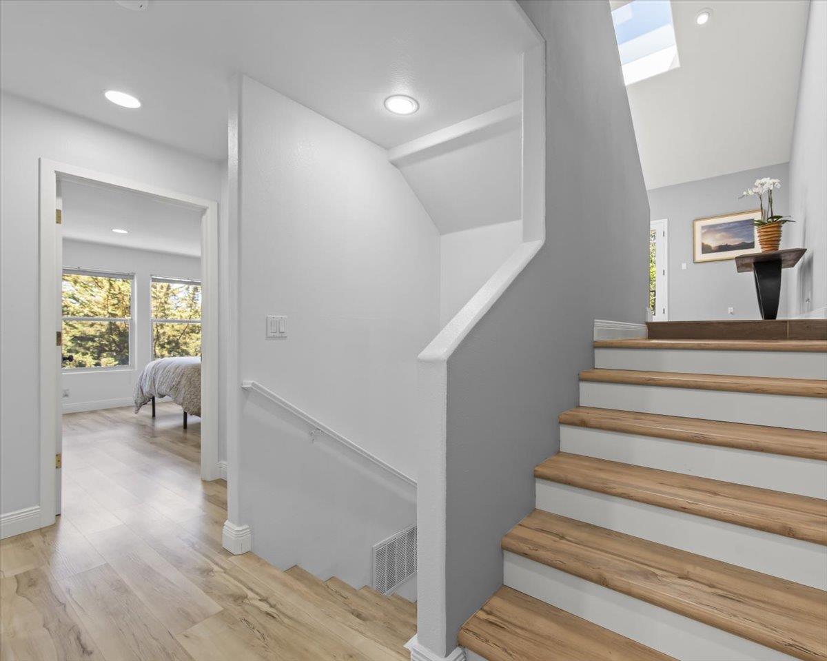 29 Los Encinos Drive