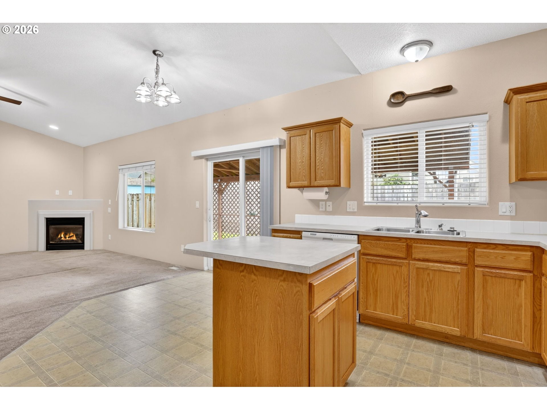 850 COLUMBIA DR