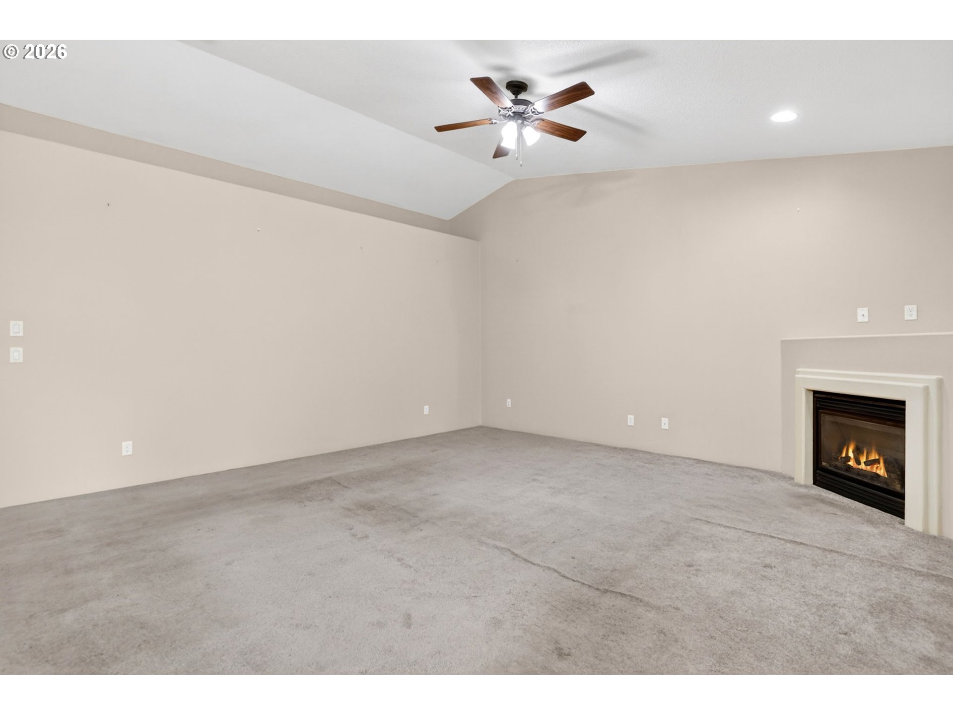 850 COLUMBIA DR