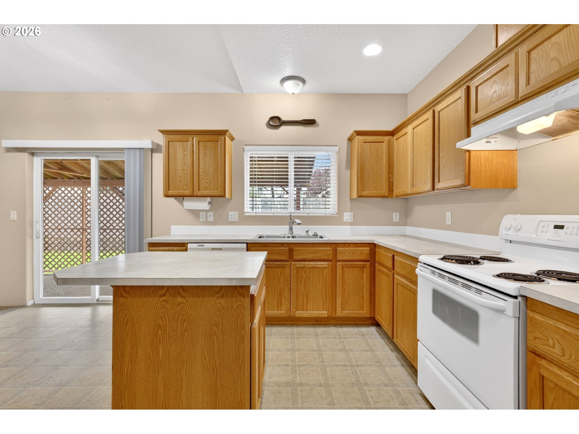 850 COLUMBIA DR
