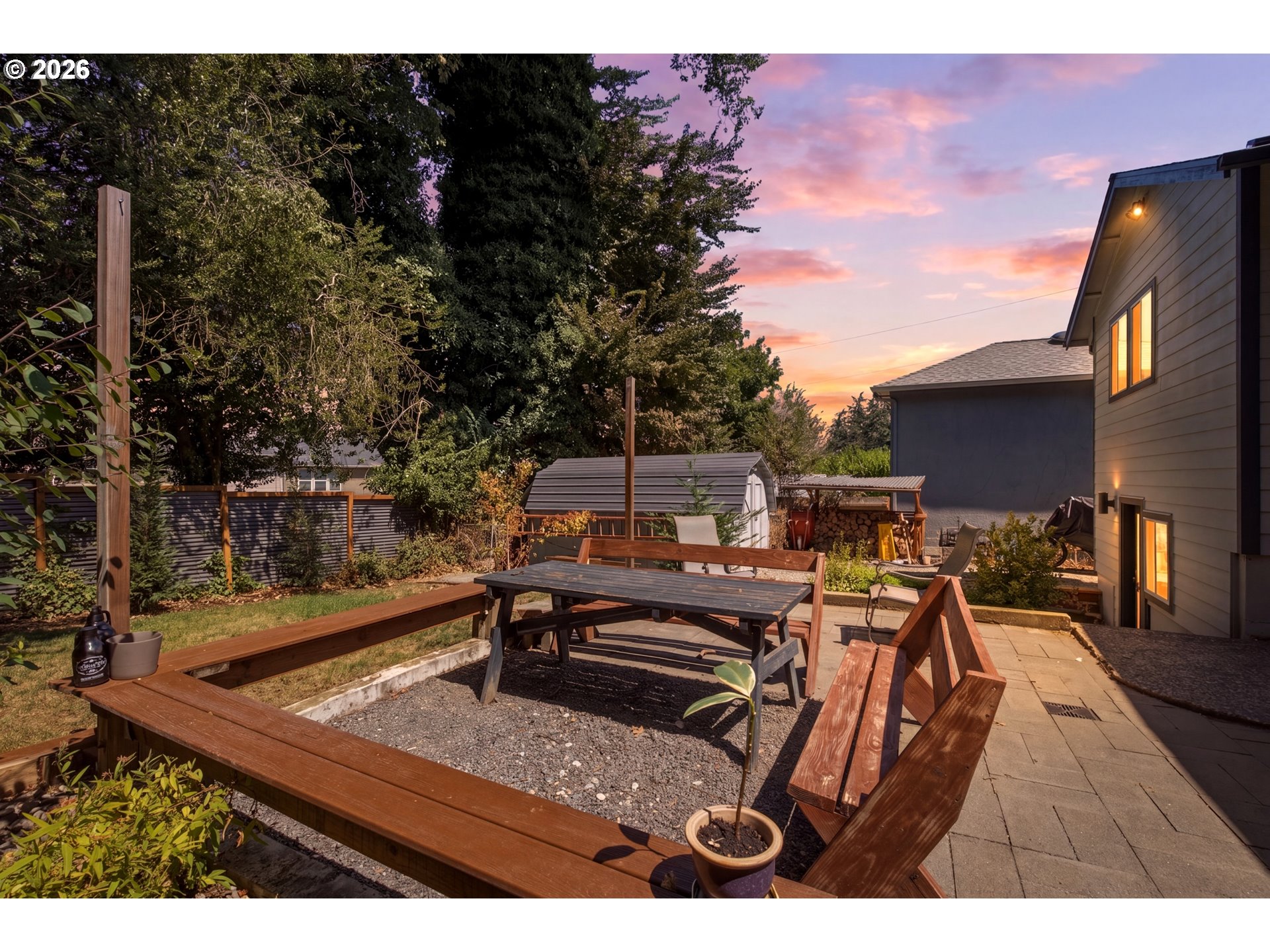 210 NE 45TH ST