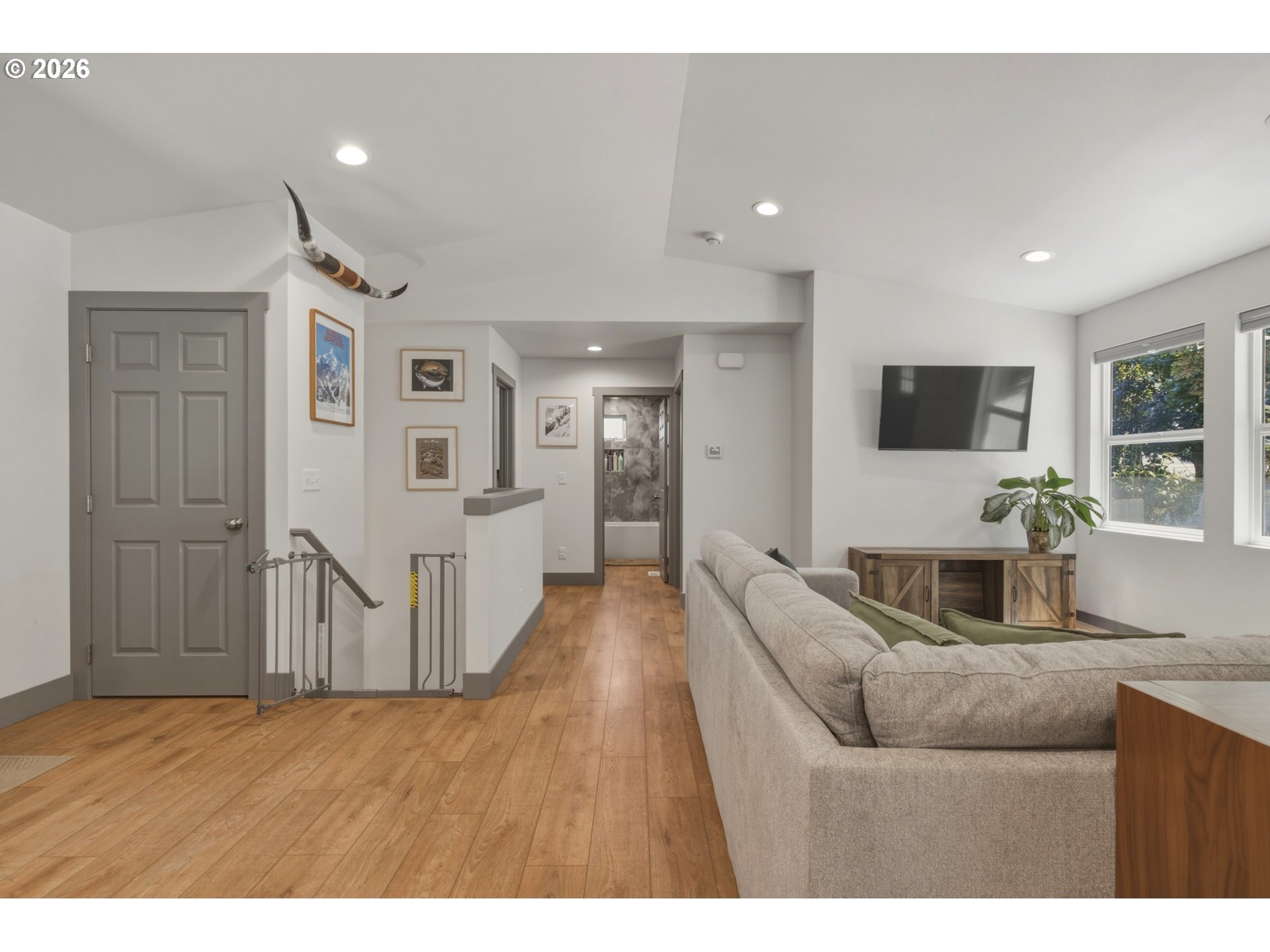 210 NE 45TH ST