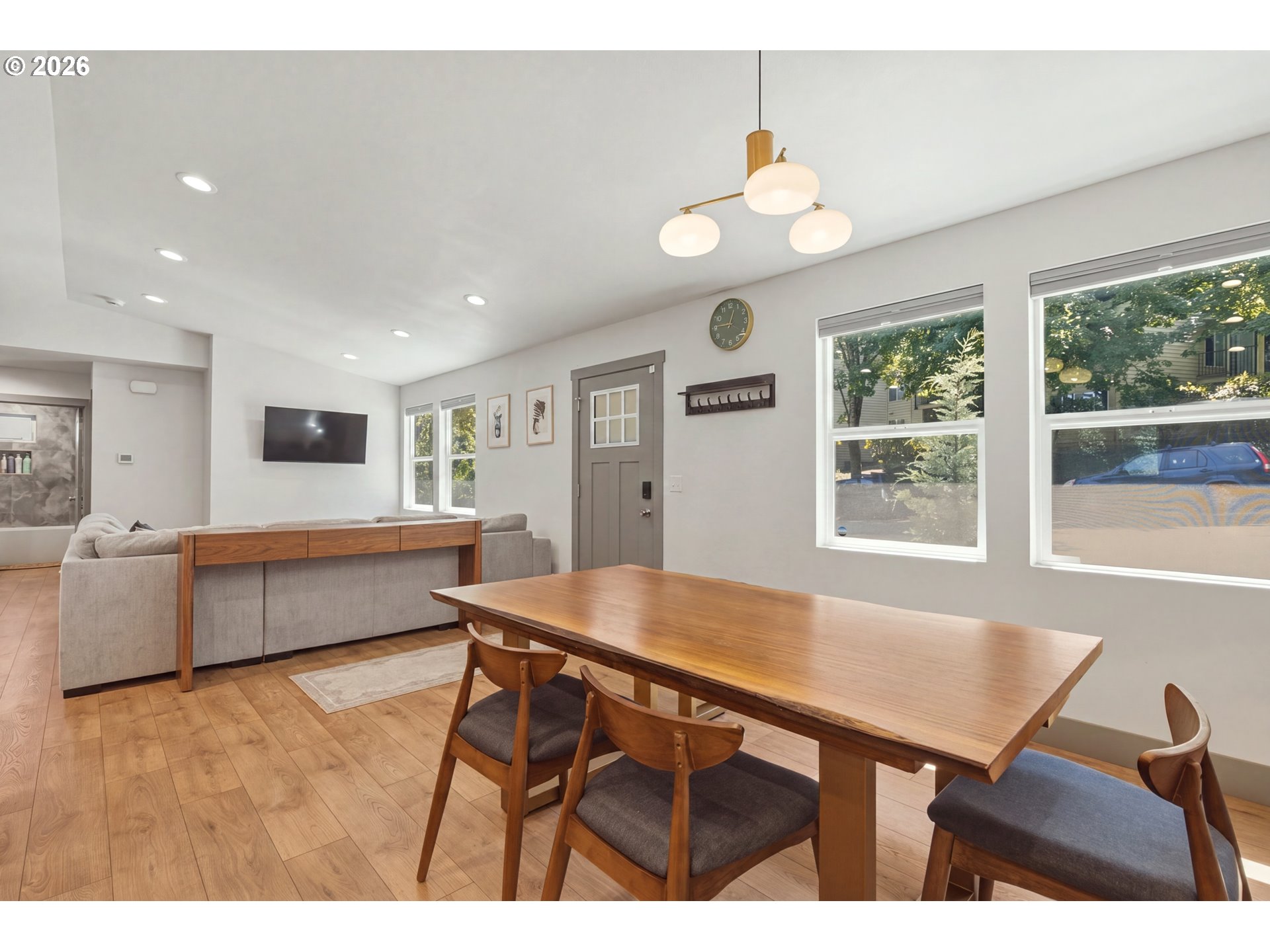 210 NE 45TH ST