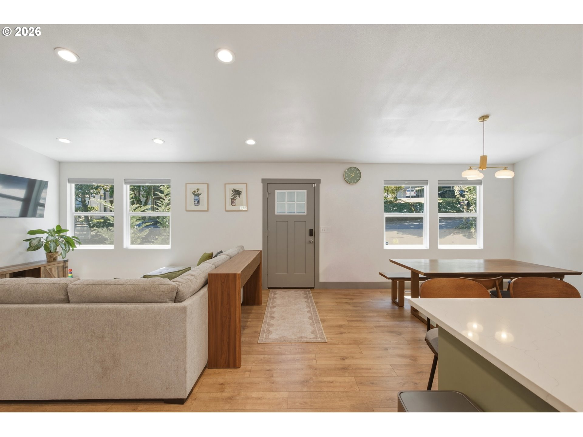 210 NE 45TH ST
