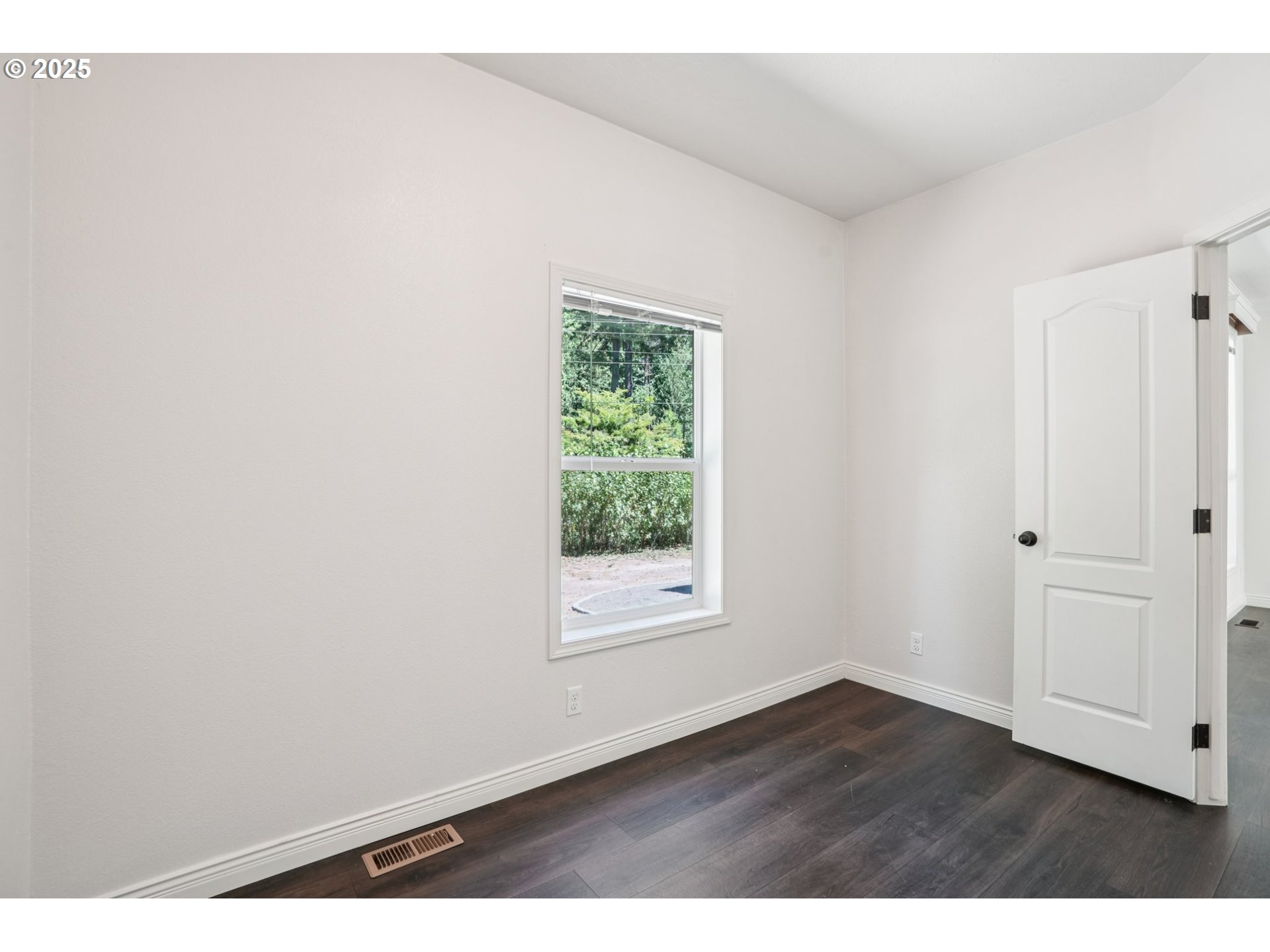 64314 E BARLOW TRAIL RD