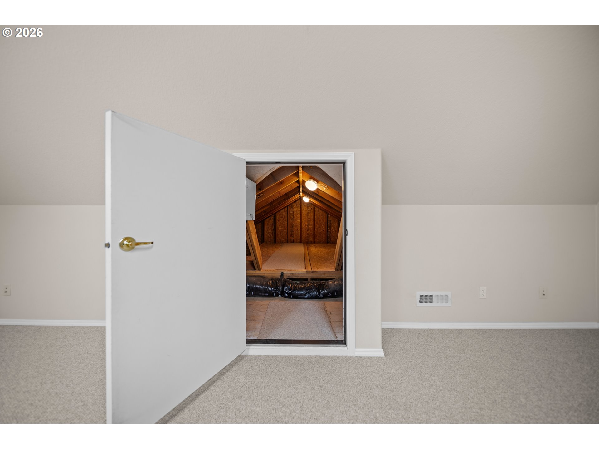 1579 S PEPPERWOOD ST