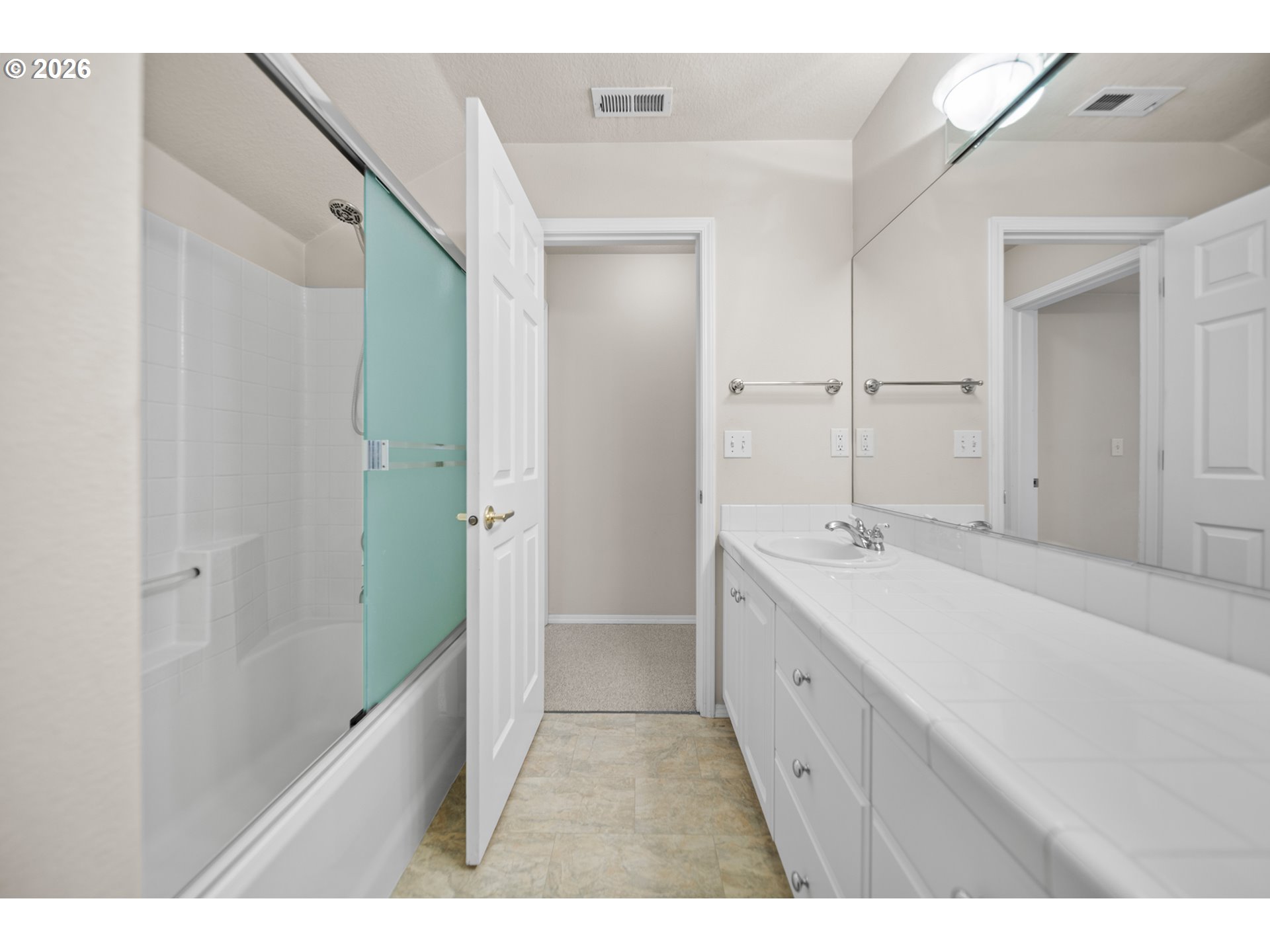 1579 S PEPPERWOOD ST