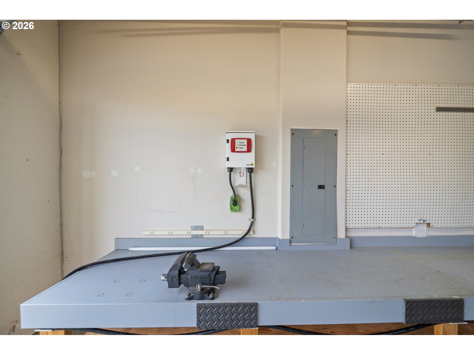 1579 S PEPPERWOOD ST