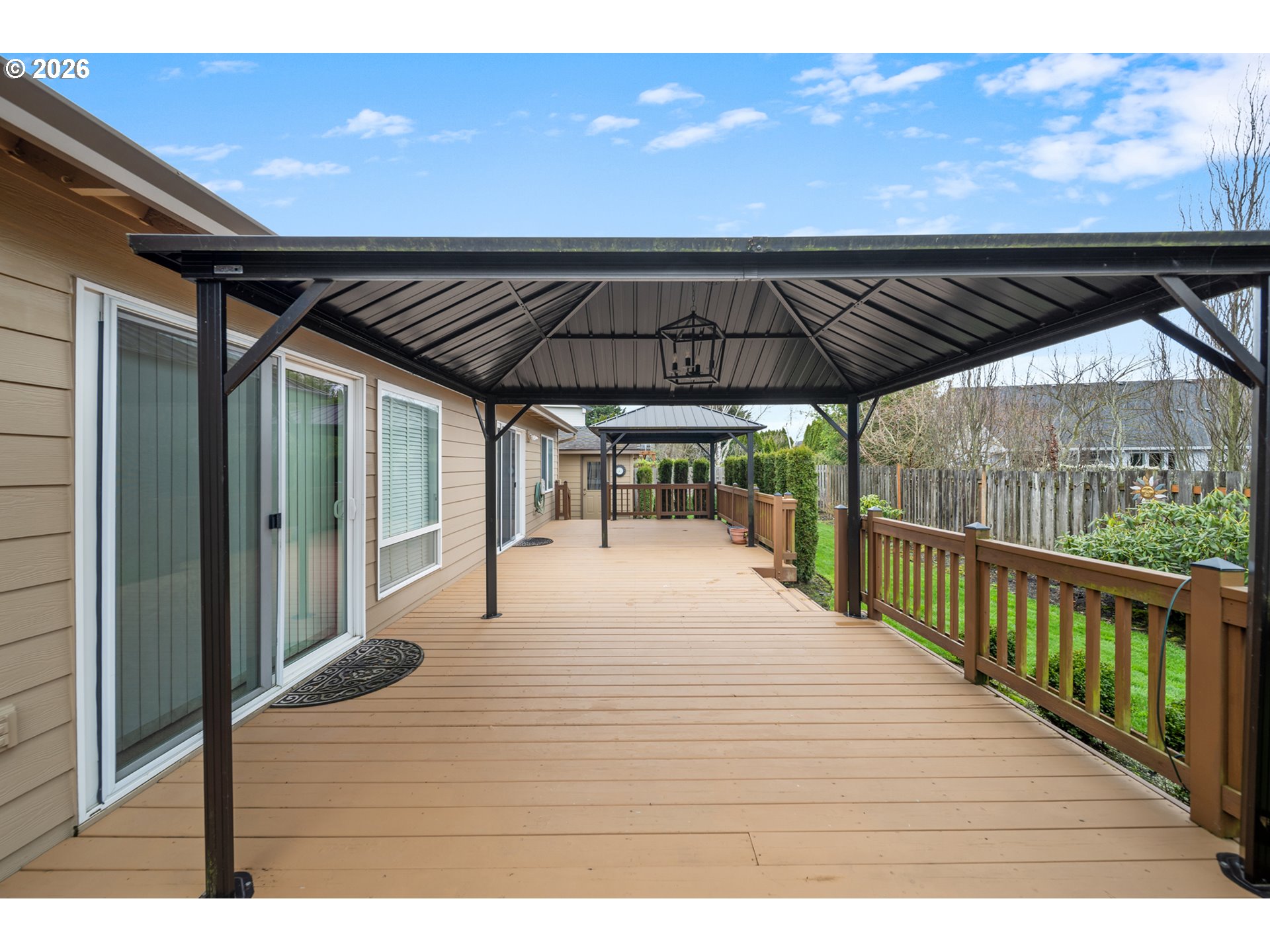 1579 S PEPPERWOOD ST