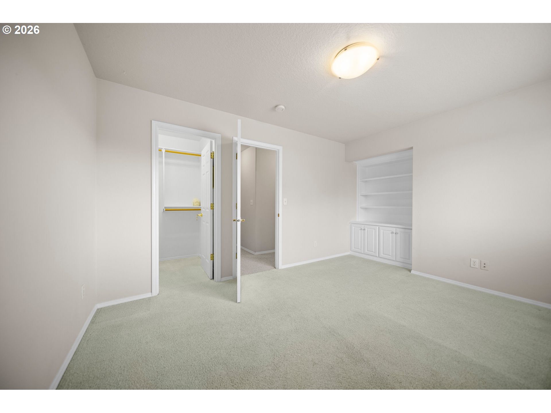 1579 S PEPPERWOOD ST