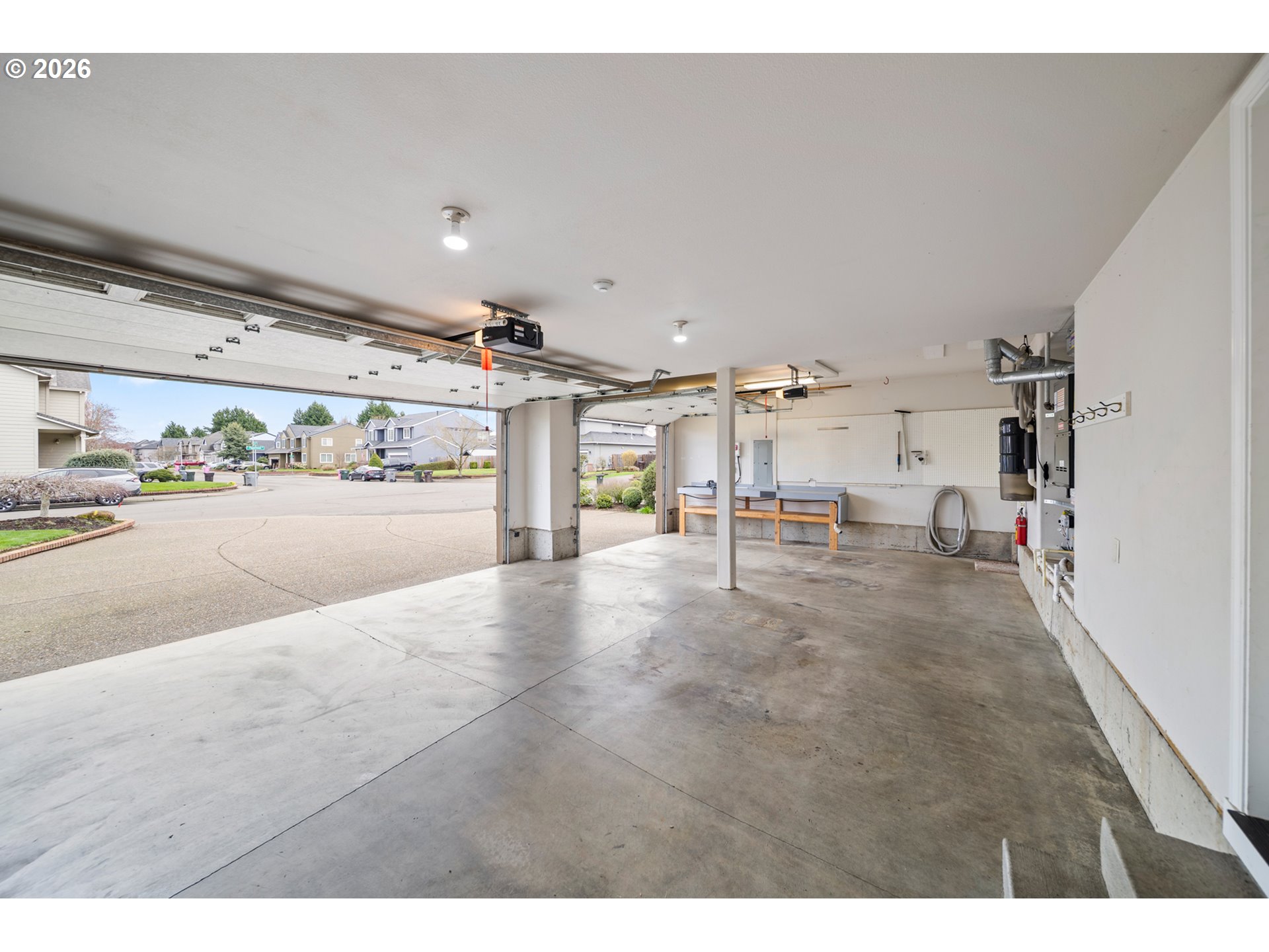 1579 S PEPPERWOOD ST