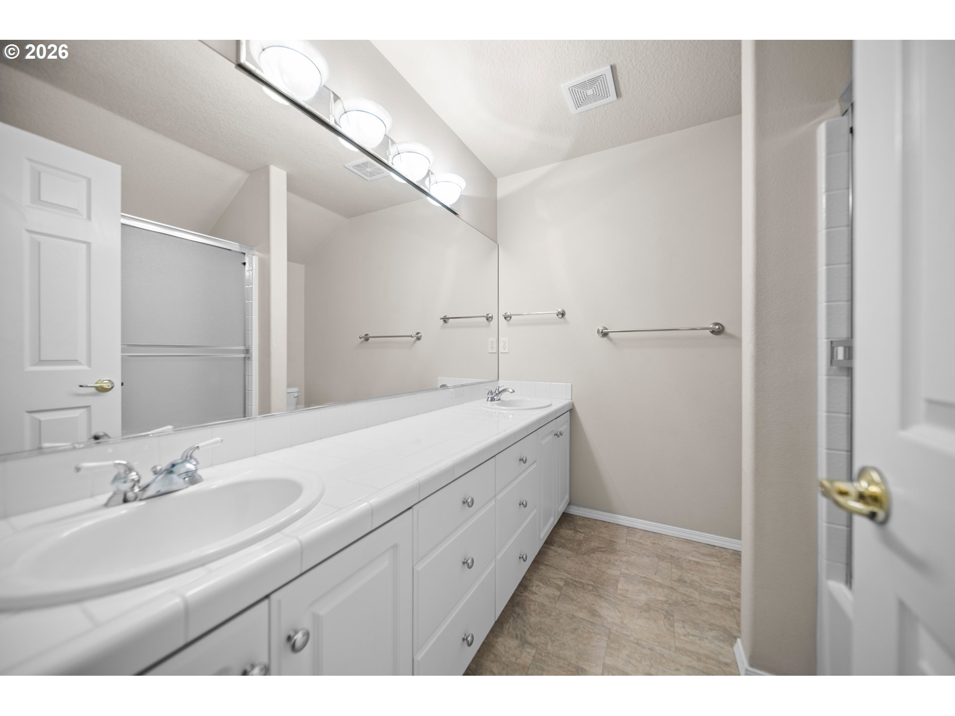 1579 S PEPPERWOOD ST