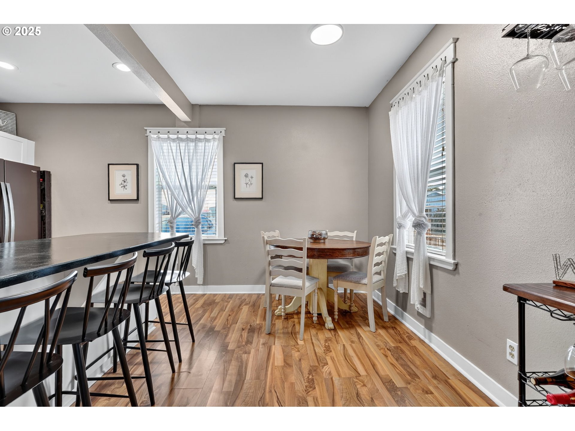 10941 MAIN ST NE, Donald